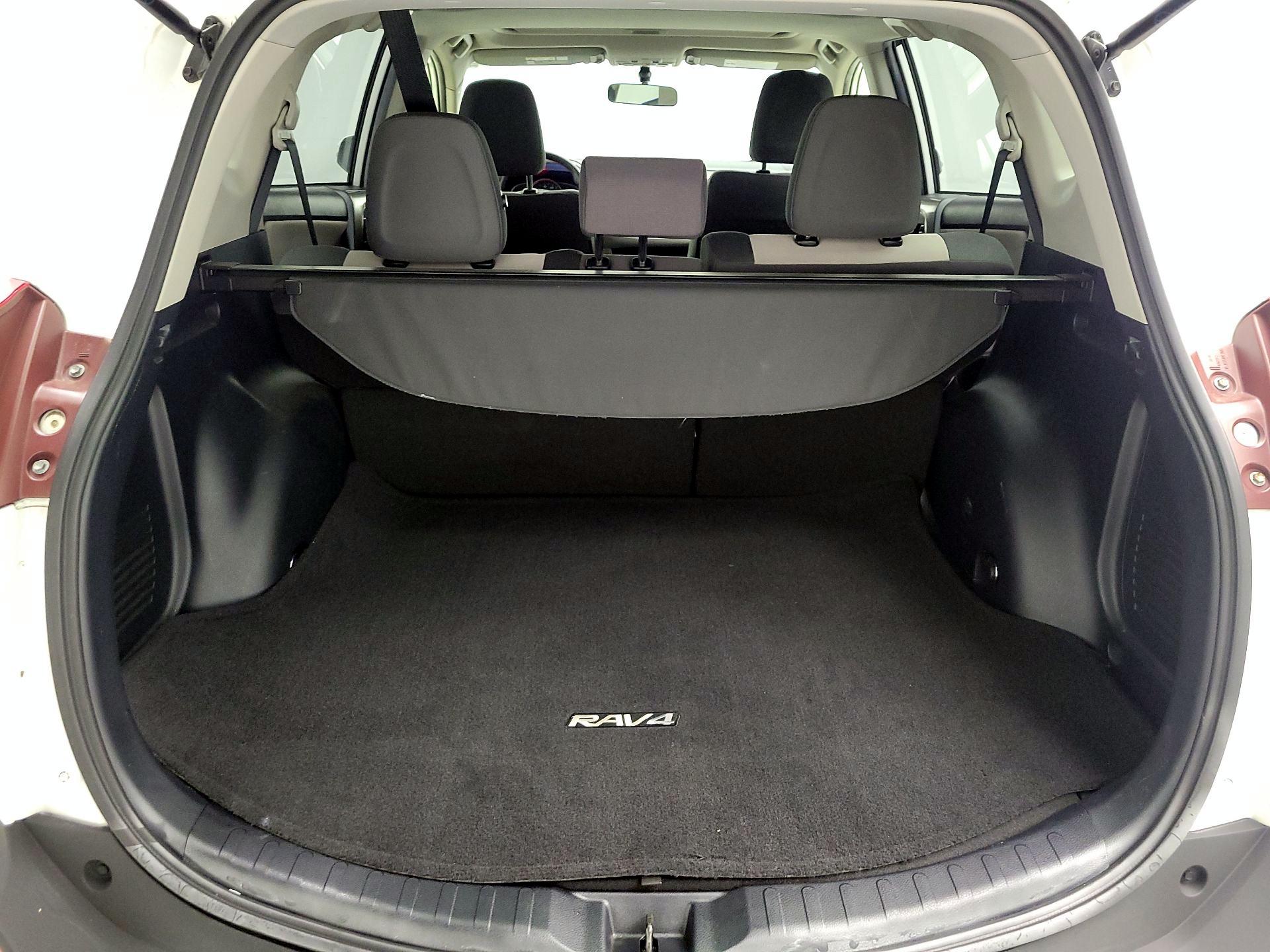 Thumbnail: 2015 Toyota RAV4 - 20