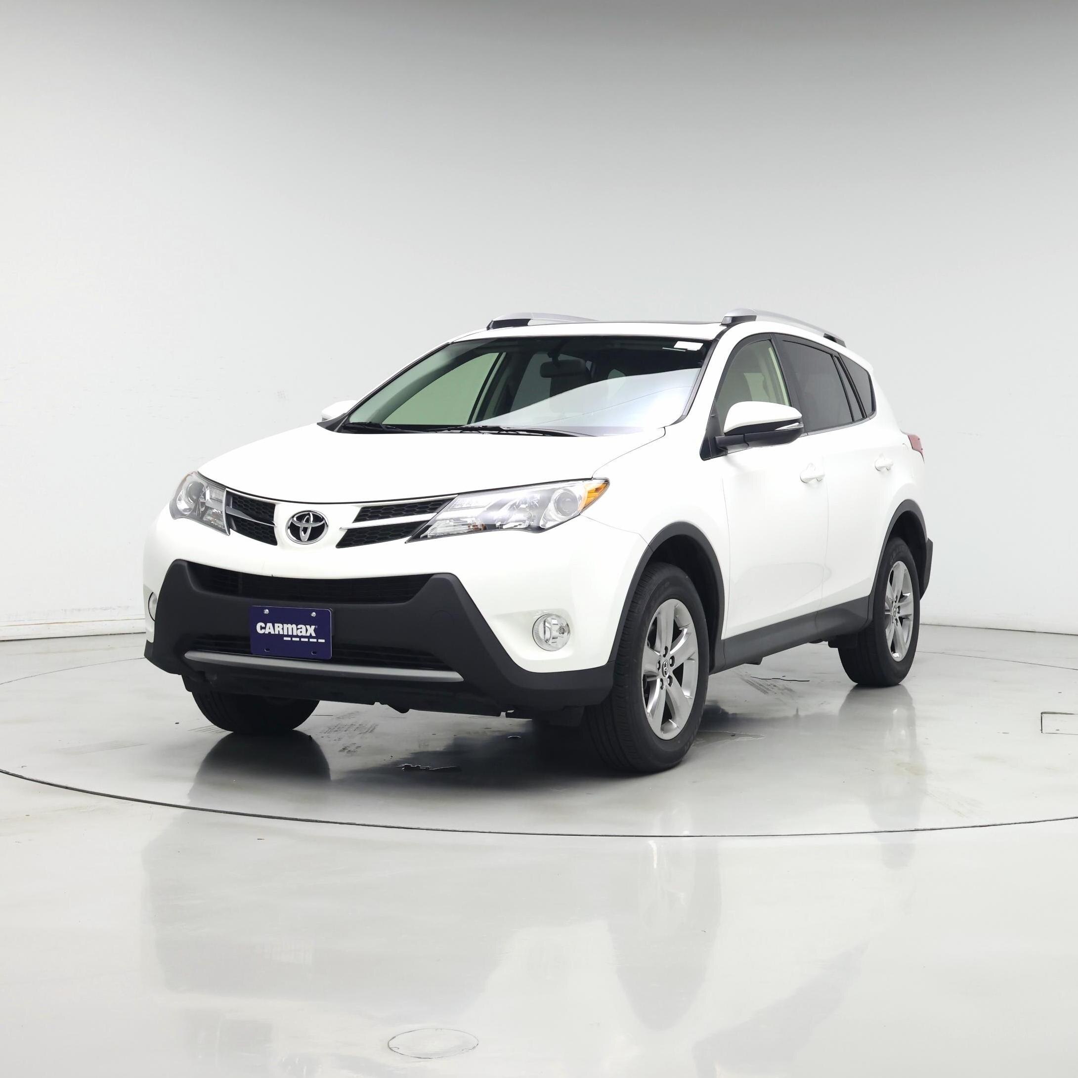 Thumbnail: 2015 Toyota RAV4 - 4