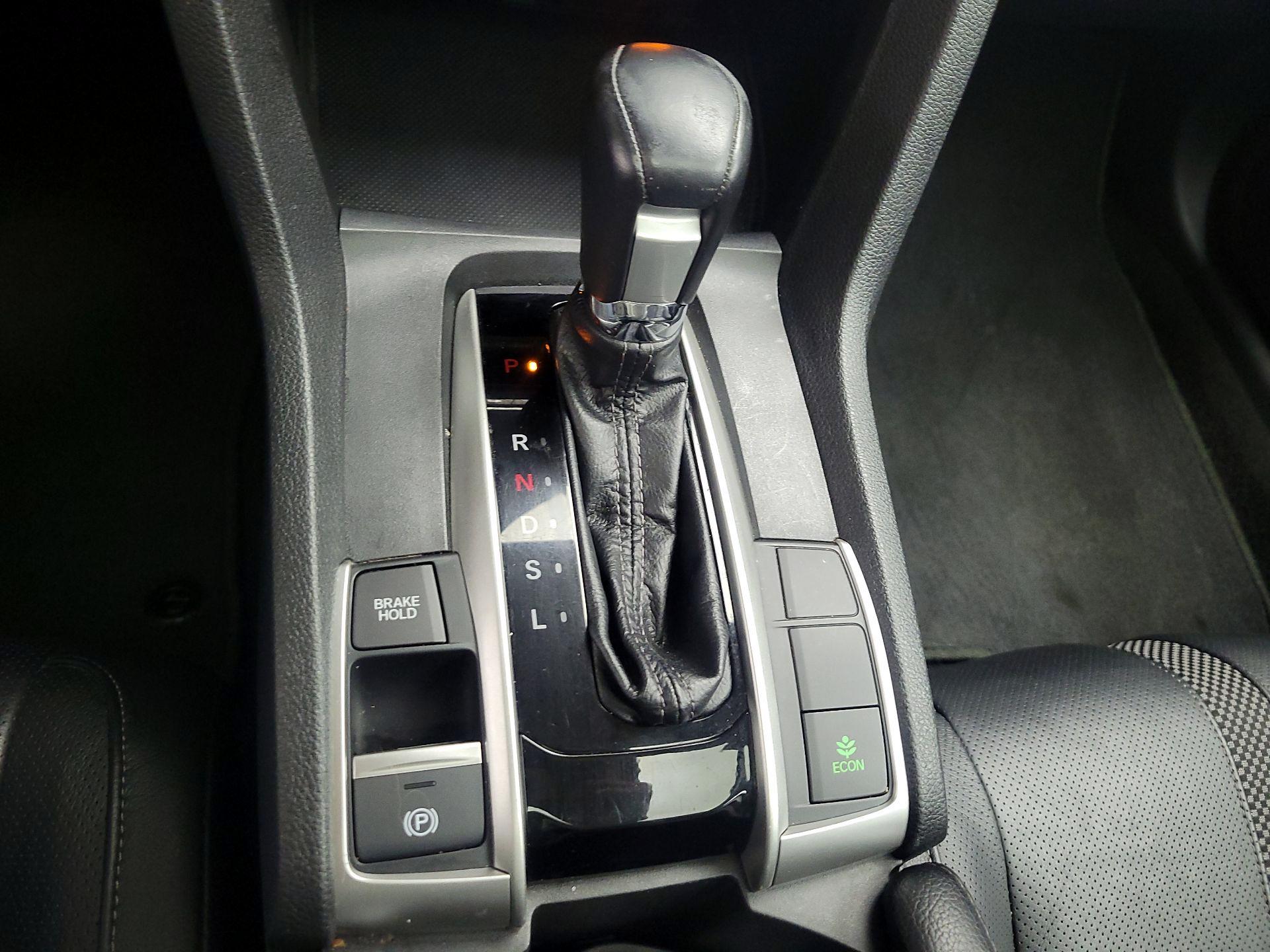 Thumbnail: 2019 Honda Civic - 17