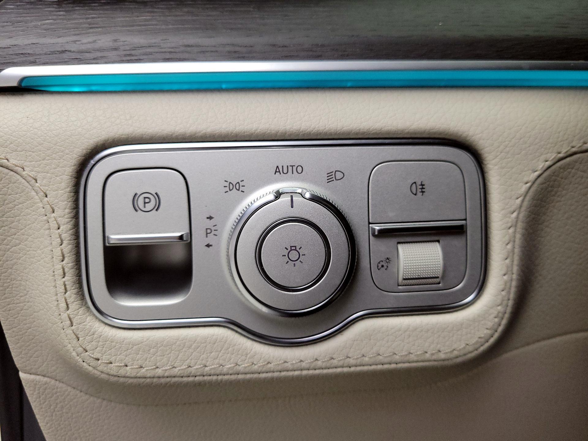 Thumbnail: 2020 Mercedes-Benz GLE - 13