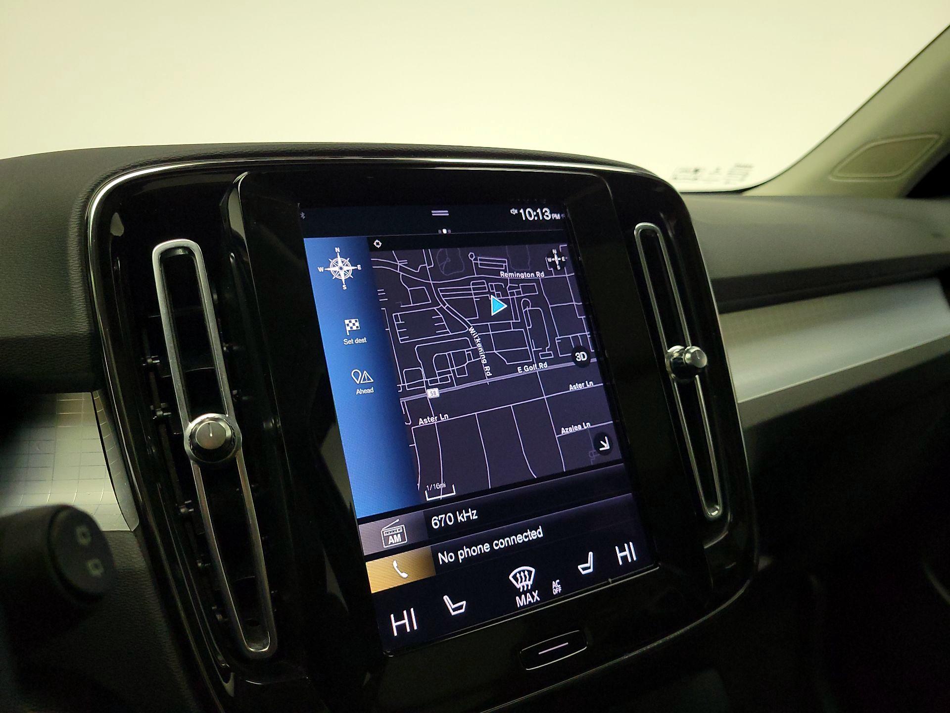 Thumbnail: 2022 Volvo XC40 - 14