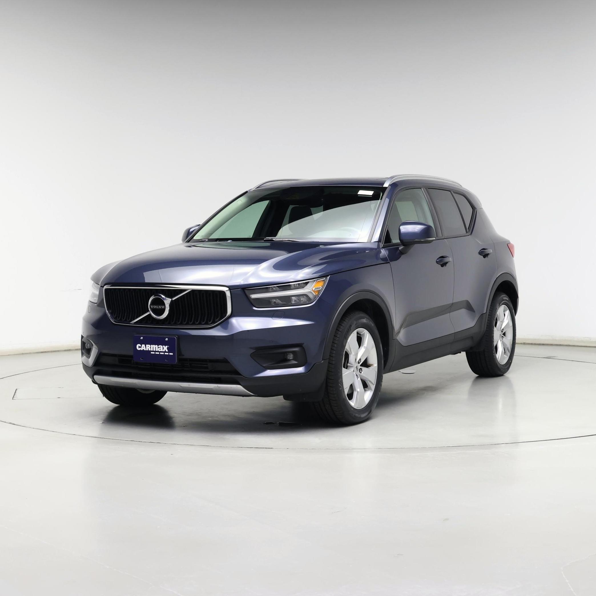 Thumbnail: 2022 Volvo XC40 - 4