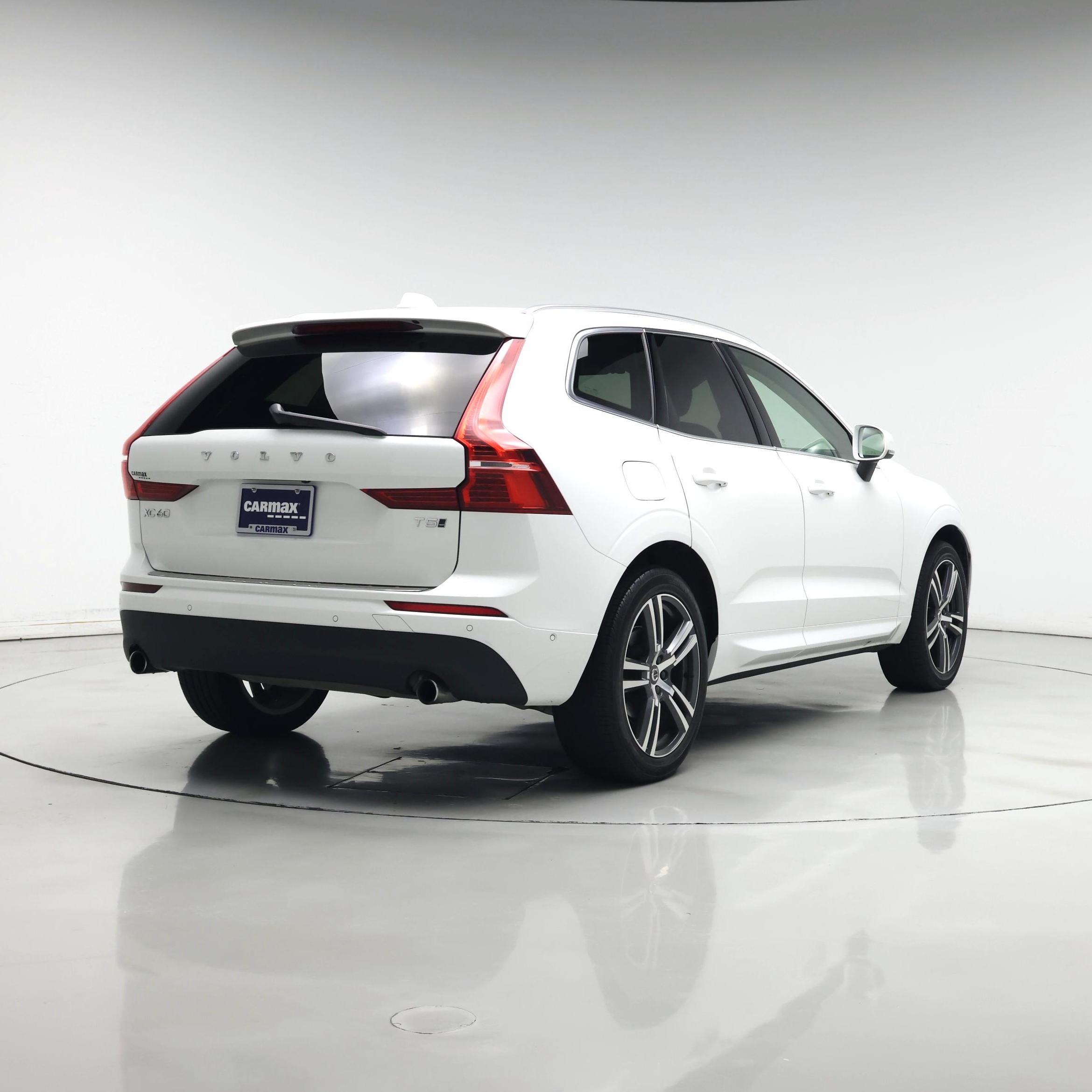 Thumbnail: 2018 Volvo XC60 - 8