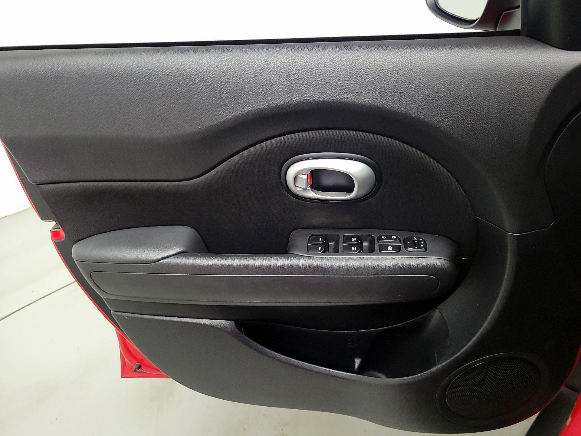 Thumbnail: 2016 Kia Soul - 12