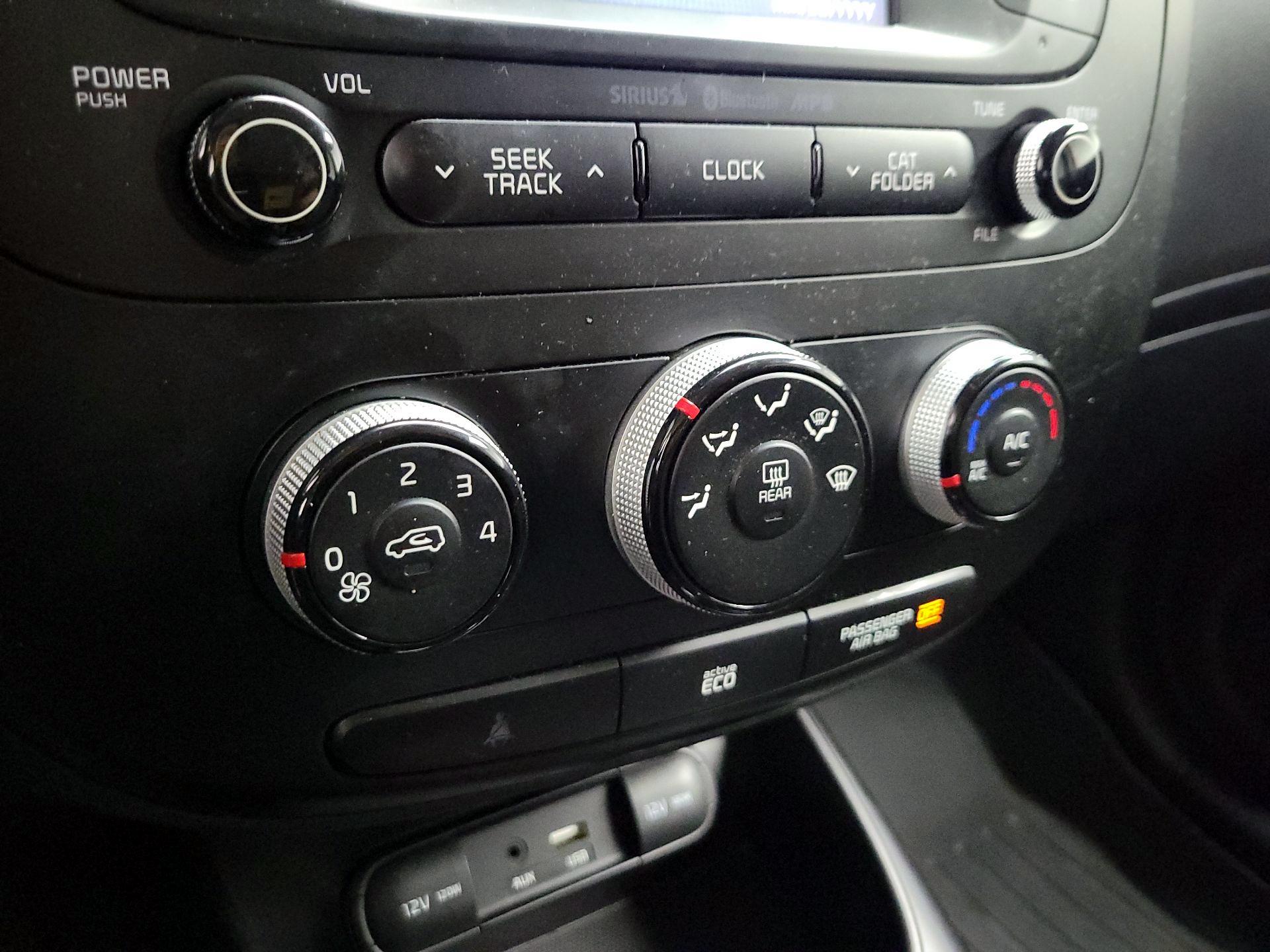 Thumbnail: 2016 Kia Soul - 16
