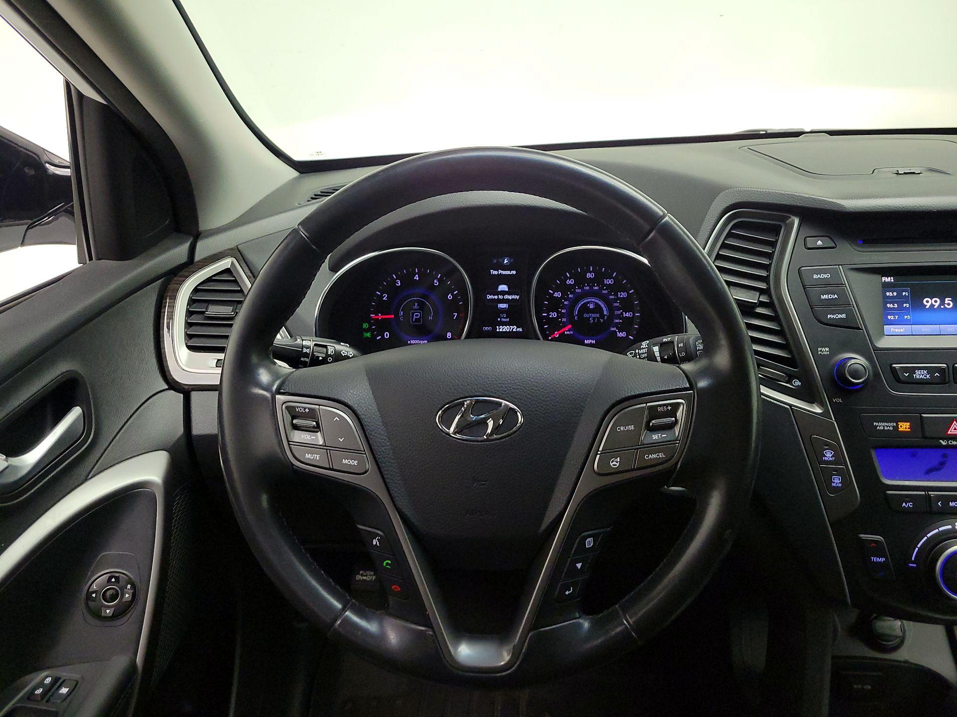 Thumbnail: 2015 Hyundai Santa Fe - 10