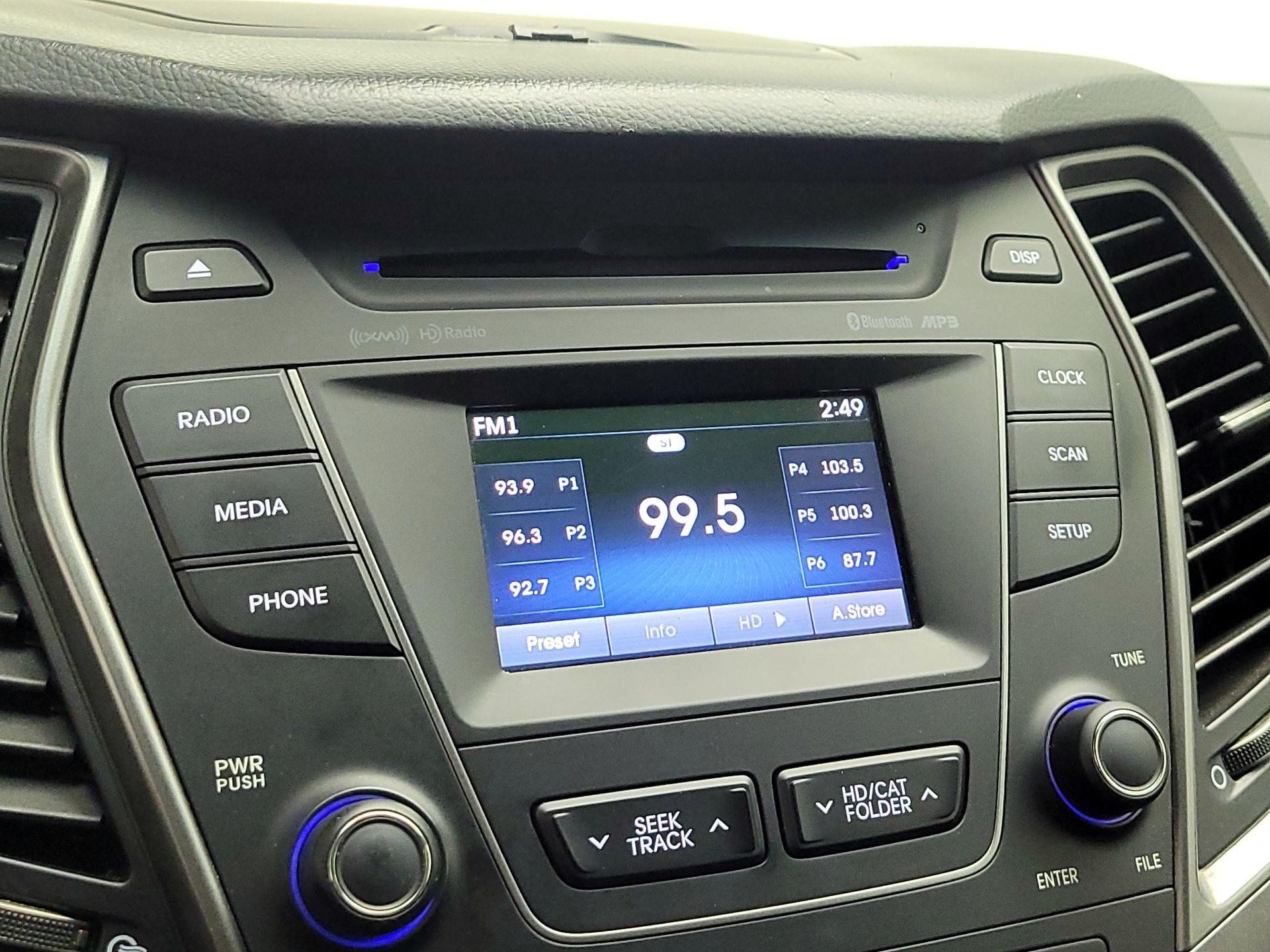 Thumbnail: 2015 Hyundai Santa Fe - 15