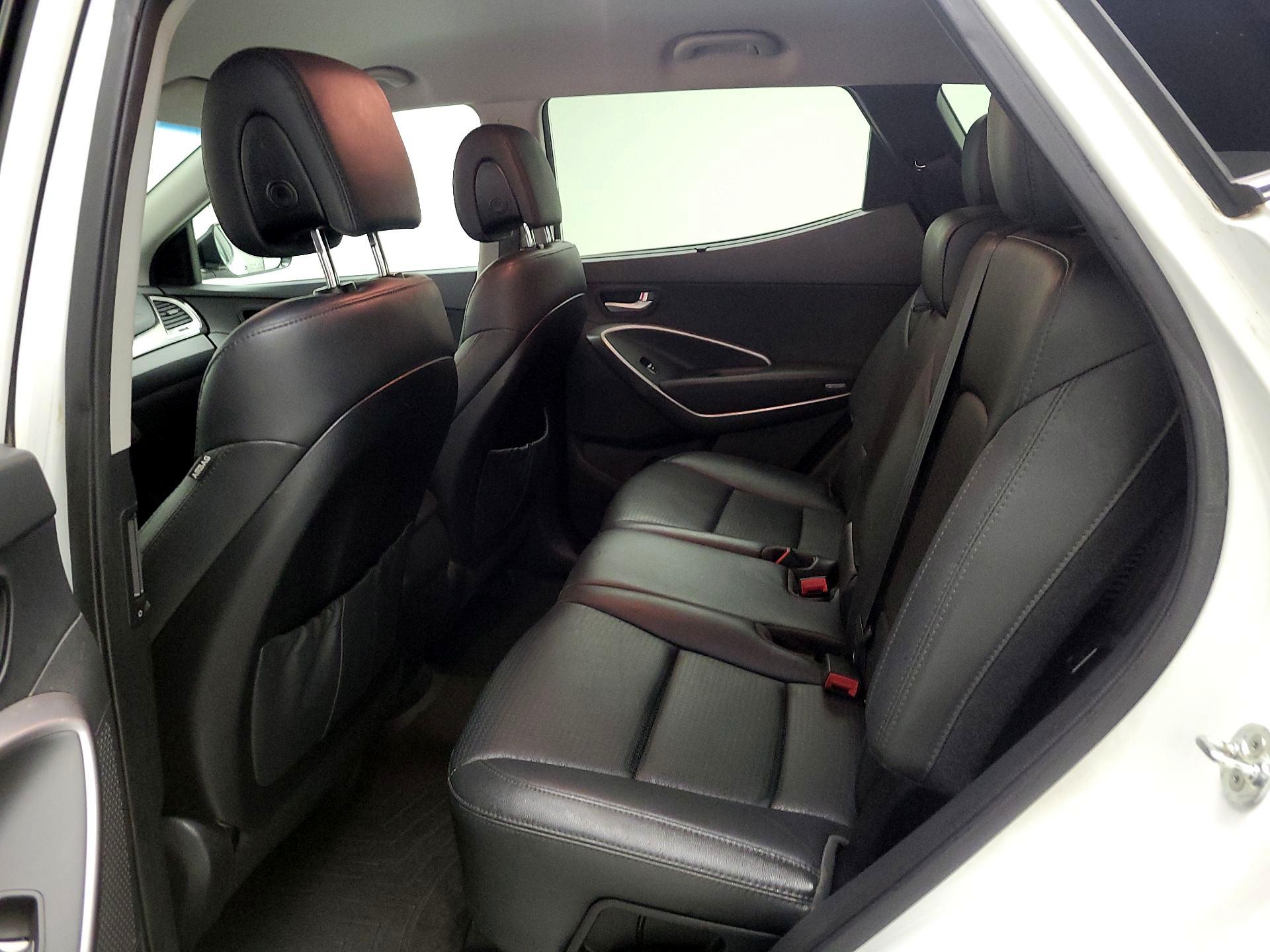 Thumbnail: 2015 Hyundai Santa Fe - 19