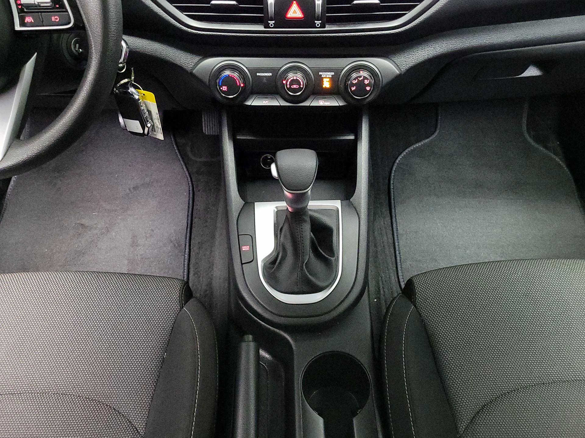 Thumbnail: 2024 Kia Forte - 17