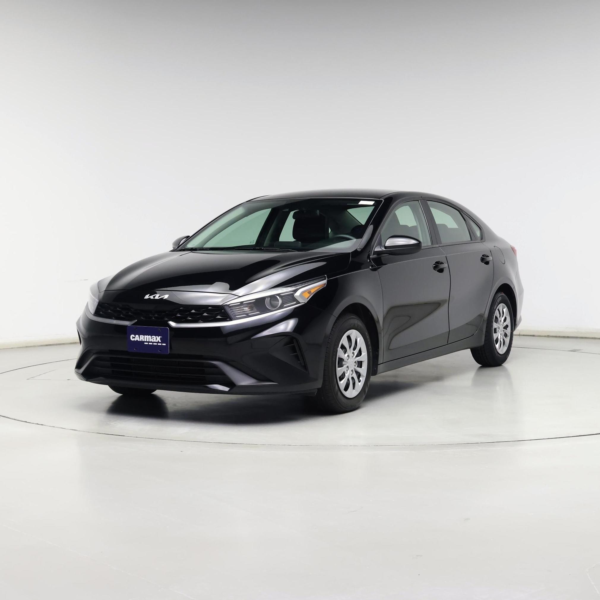 Thumbnail: 2024 Kia Forte - 4