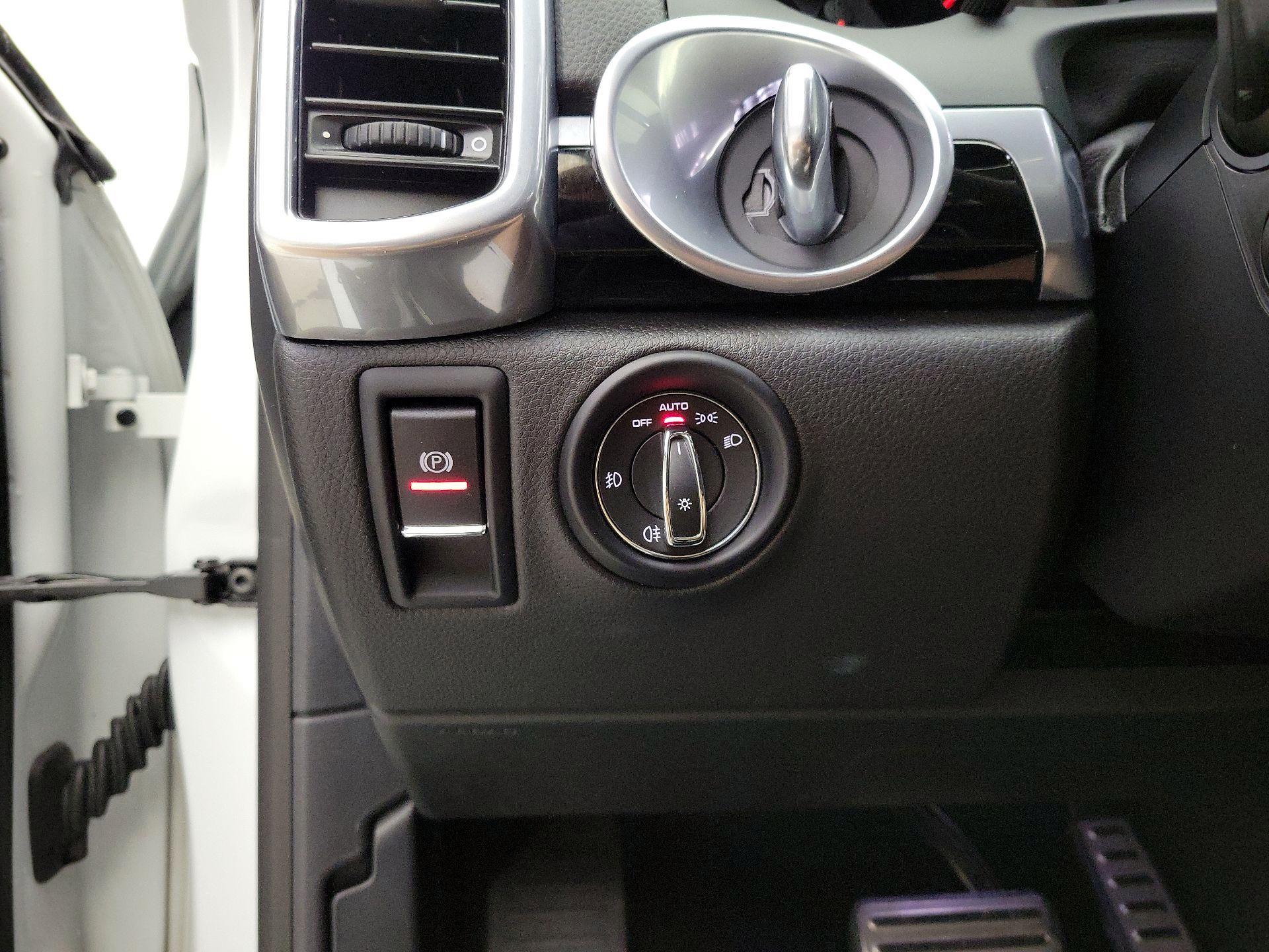 Thumbnail: 2018 Porsche Cayenne - 13