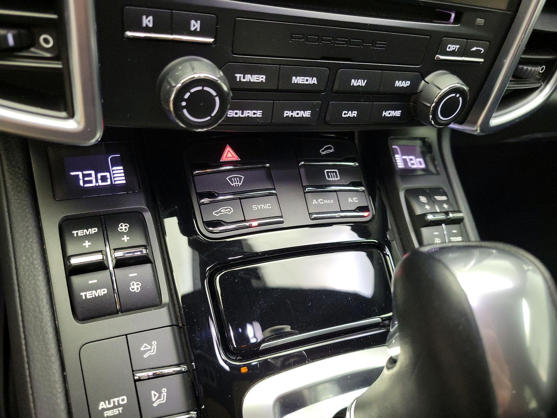 Thumbnail: 2018 Porsche Cayenne - 17