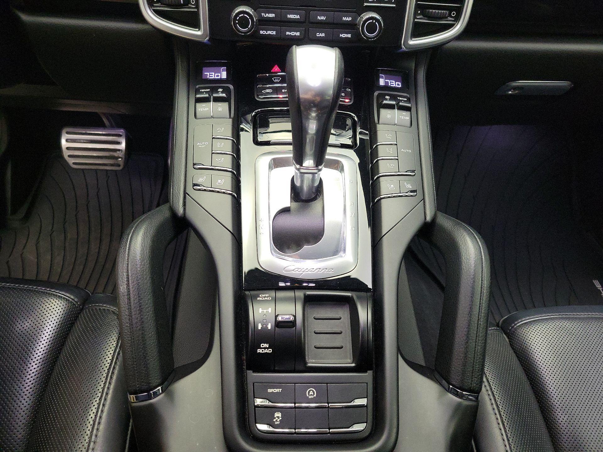 Thumbnail: 2018 Porsche Cayenne - 18