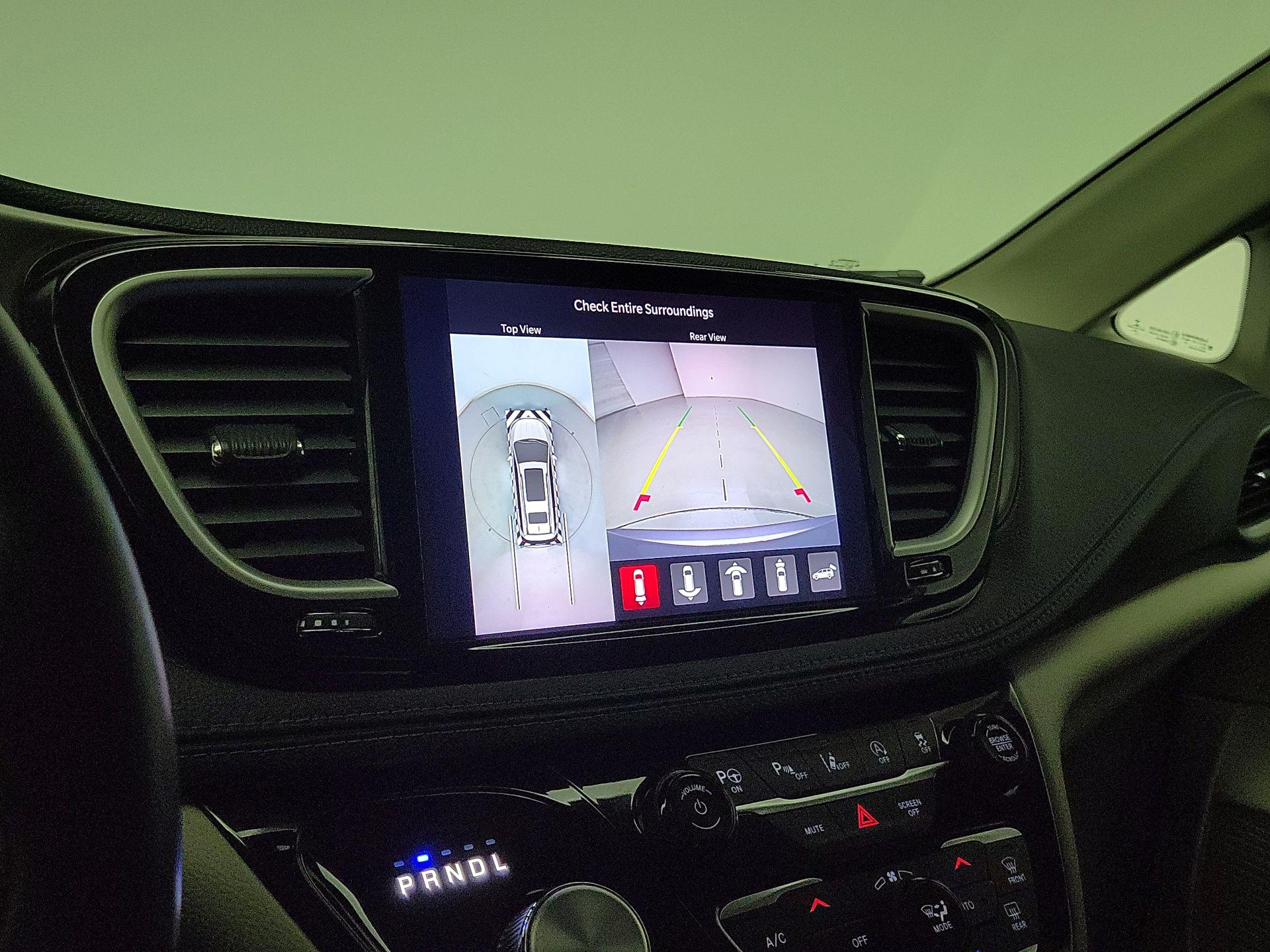 Thumbnail: 2021 Chrysler Pacifica - 15