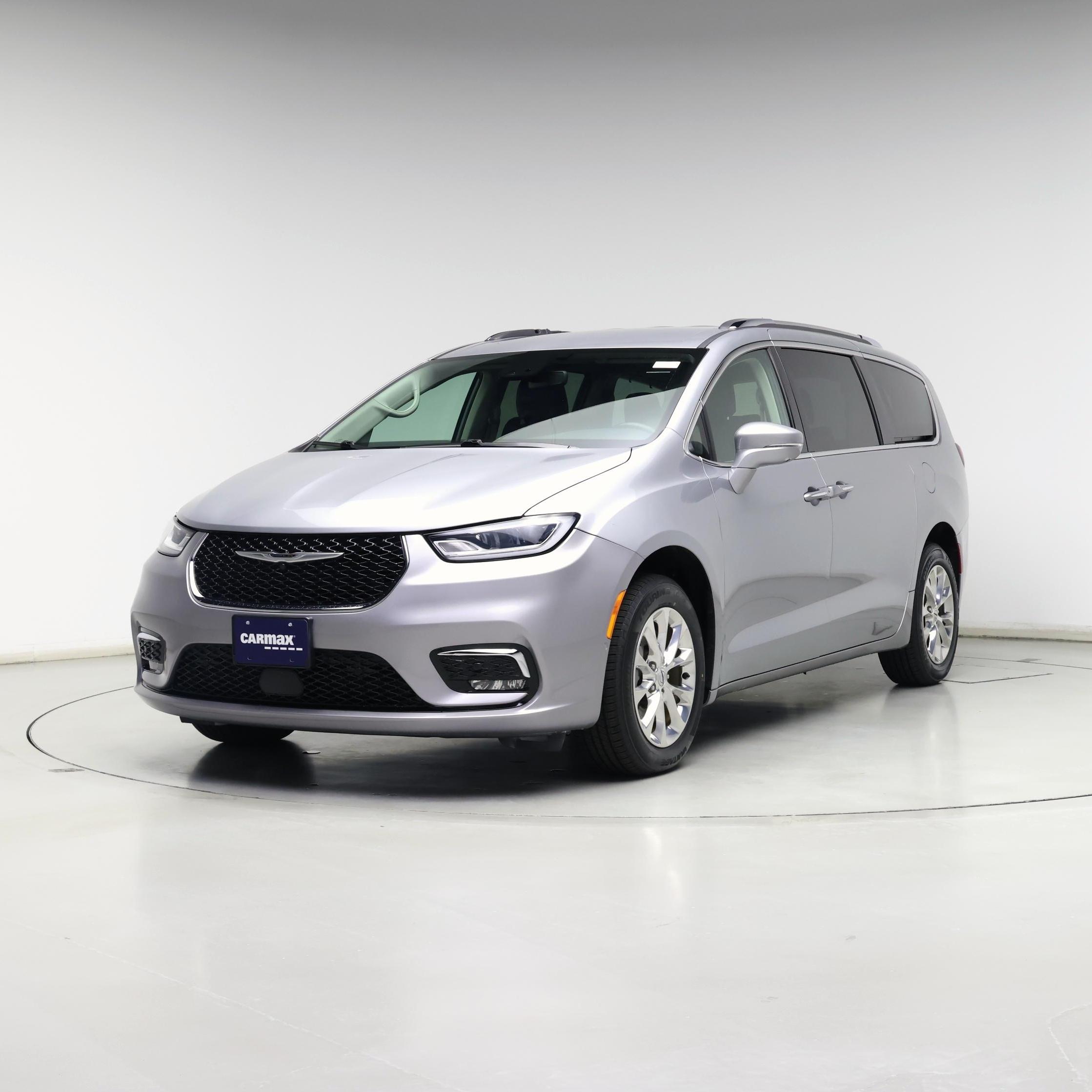 Thumbnail: 2021 Chrysler Pacifica - 4