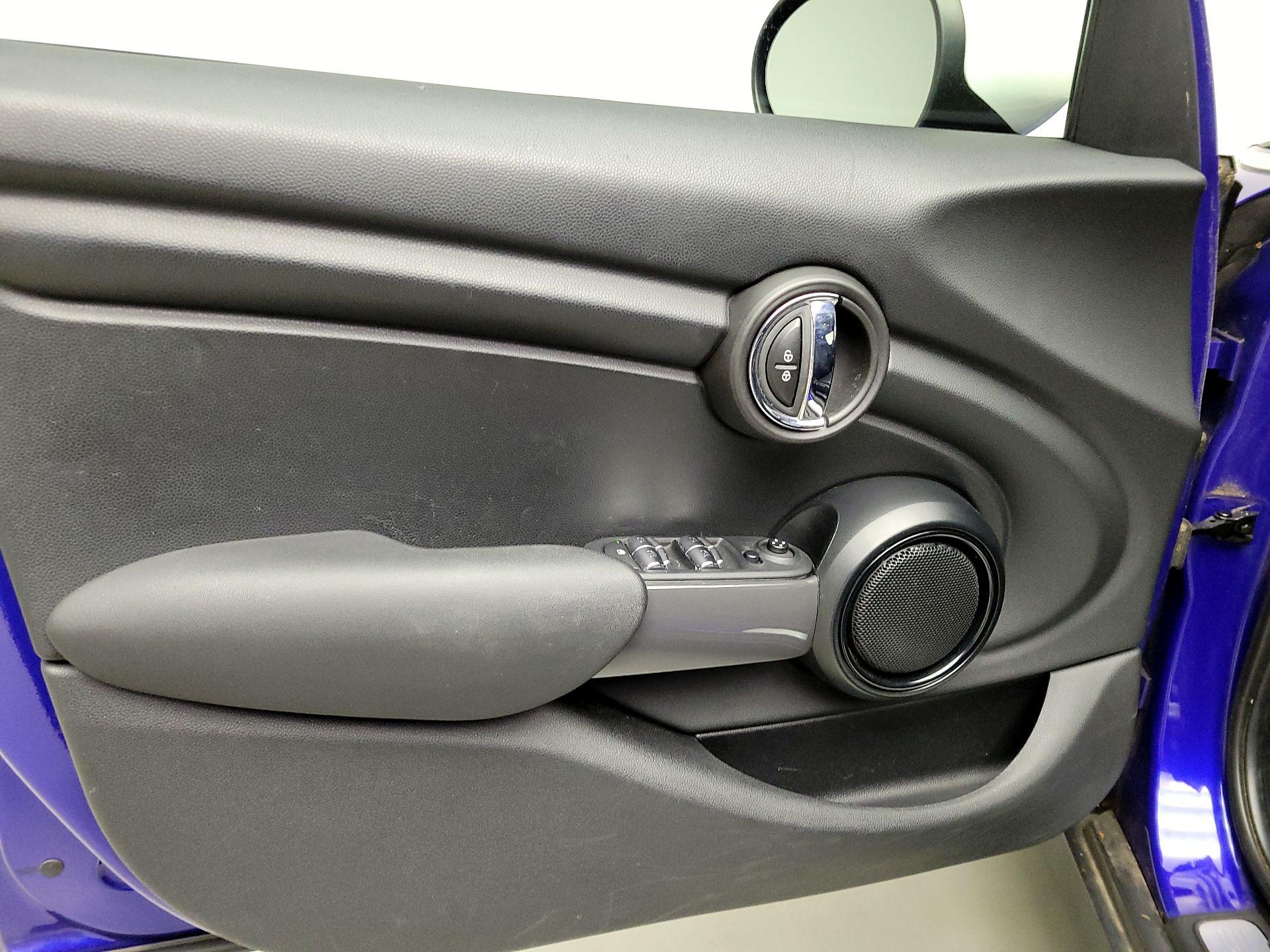 Thumbnail: 2020 MINI Cooper Hardtop - 12