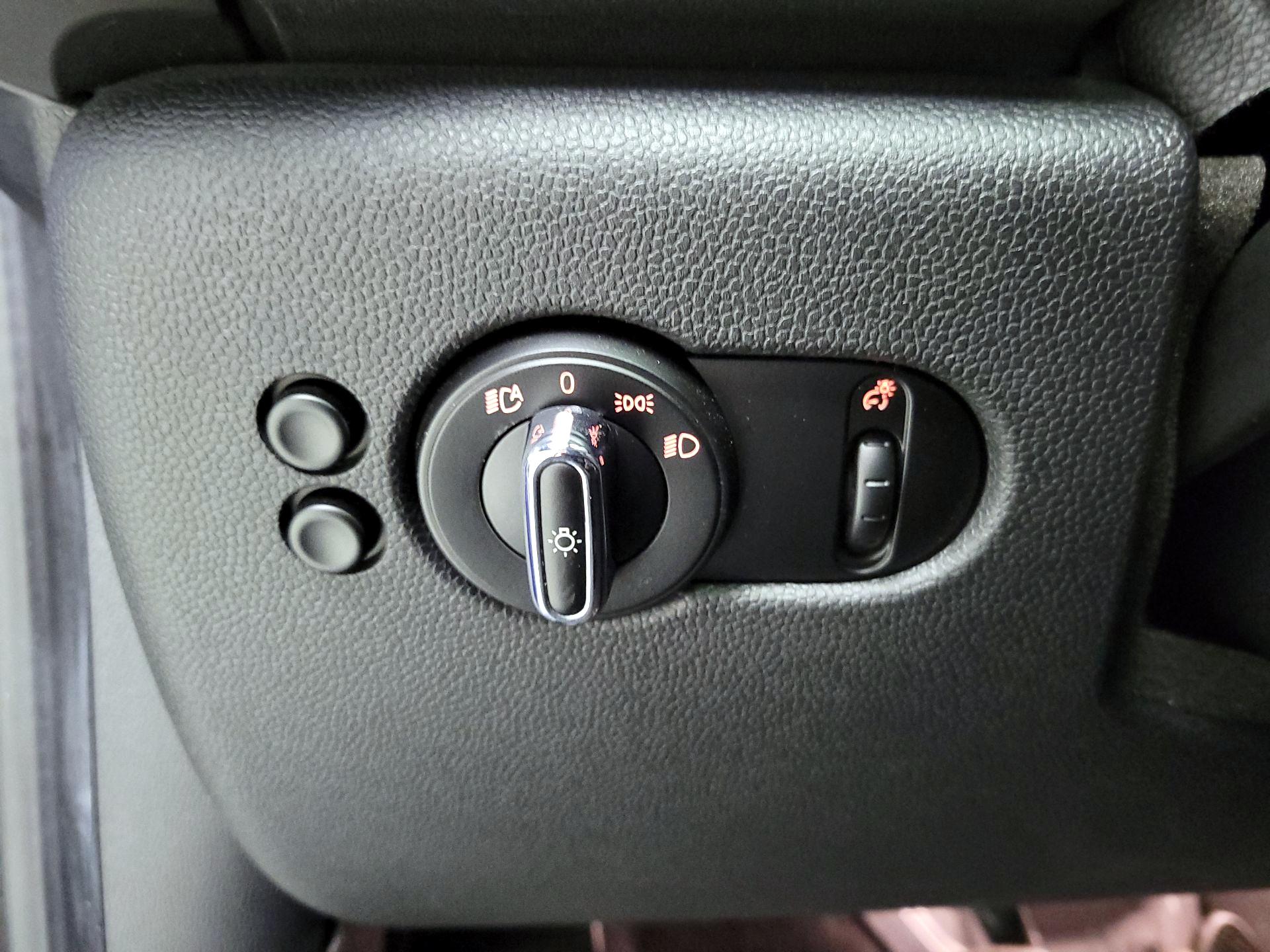 Thumbnail: 2020 MINI Cooper Hardtop - 13