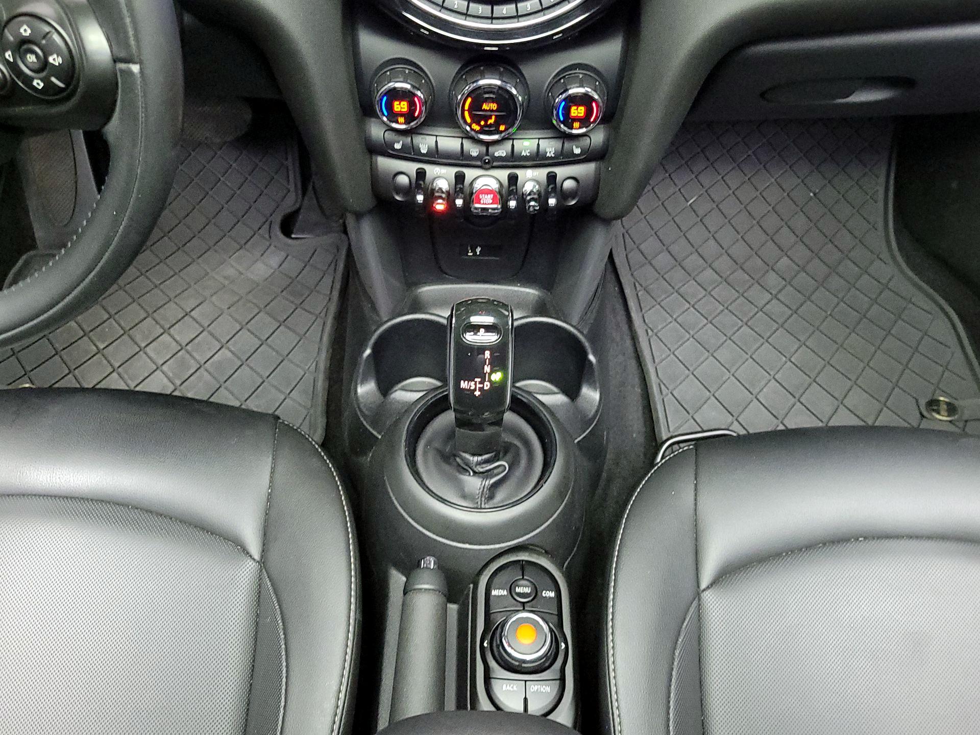 Thumbnail: 2020 MINI Cooper Hardtop - 17