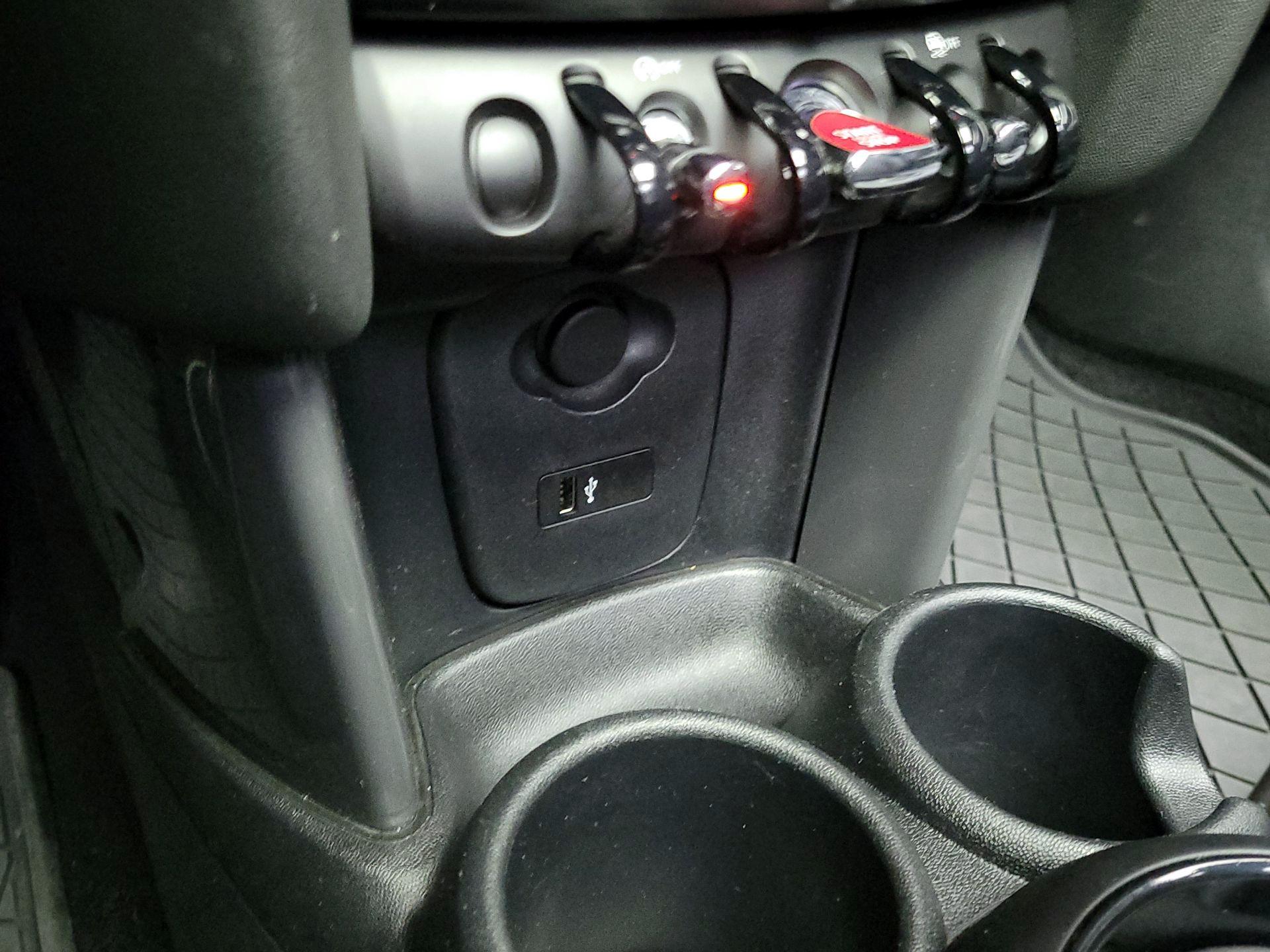 Thumbnail: 2020 MINI Cooper Hardtop - 18