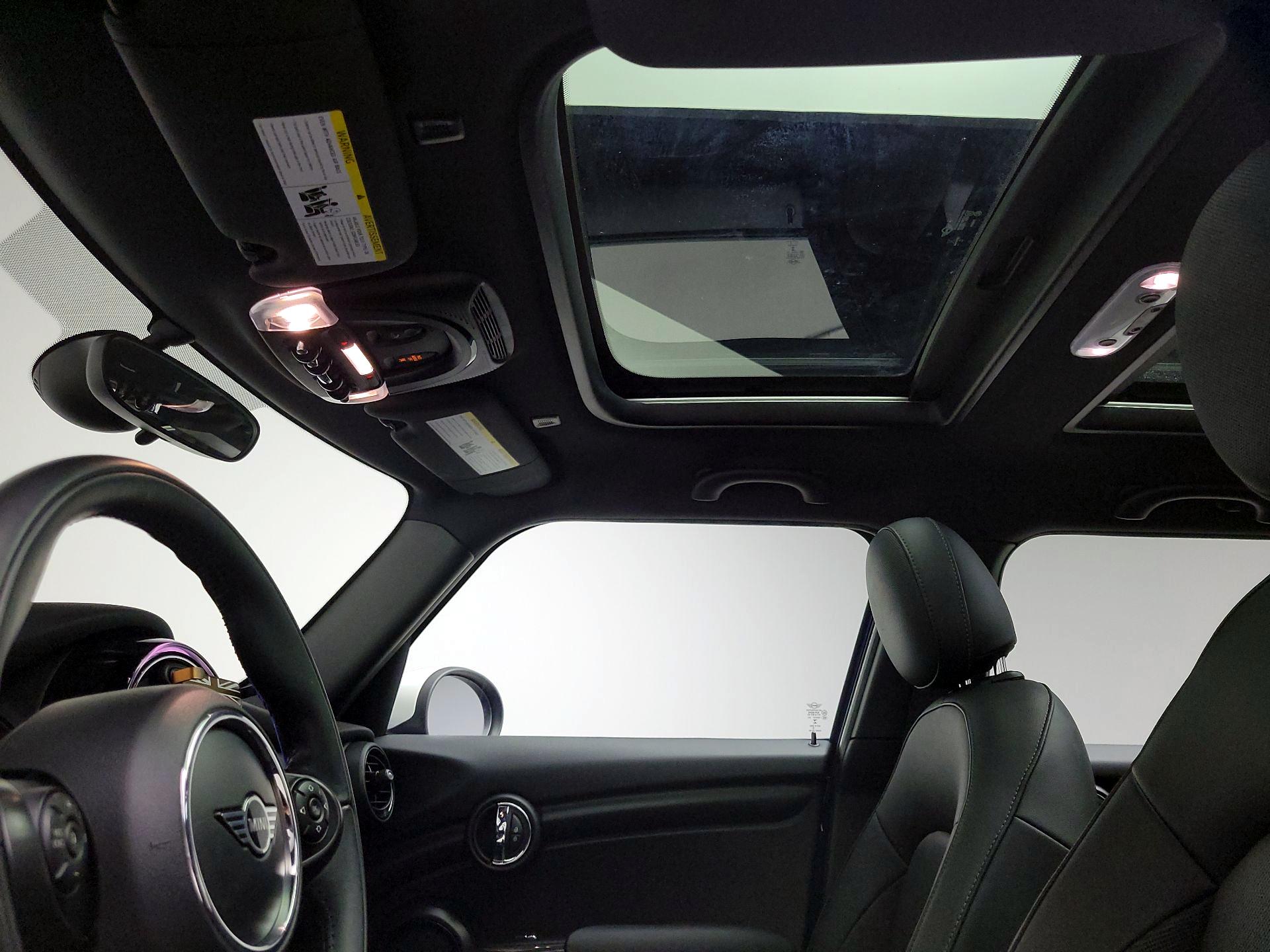 Thumbnail: 2020 MINI Cooper Hardtop - 19