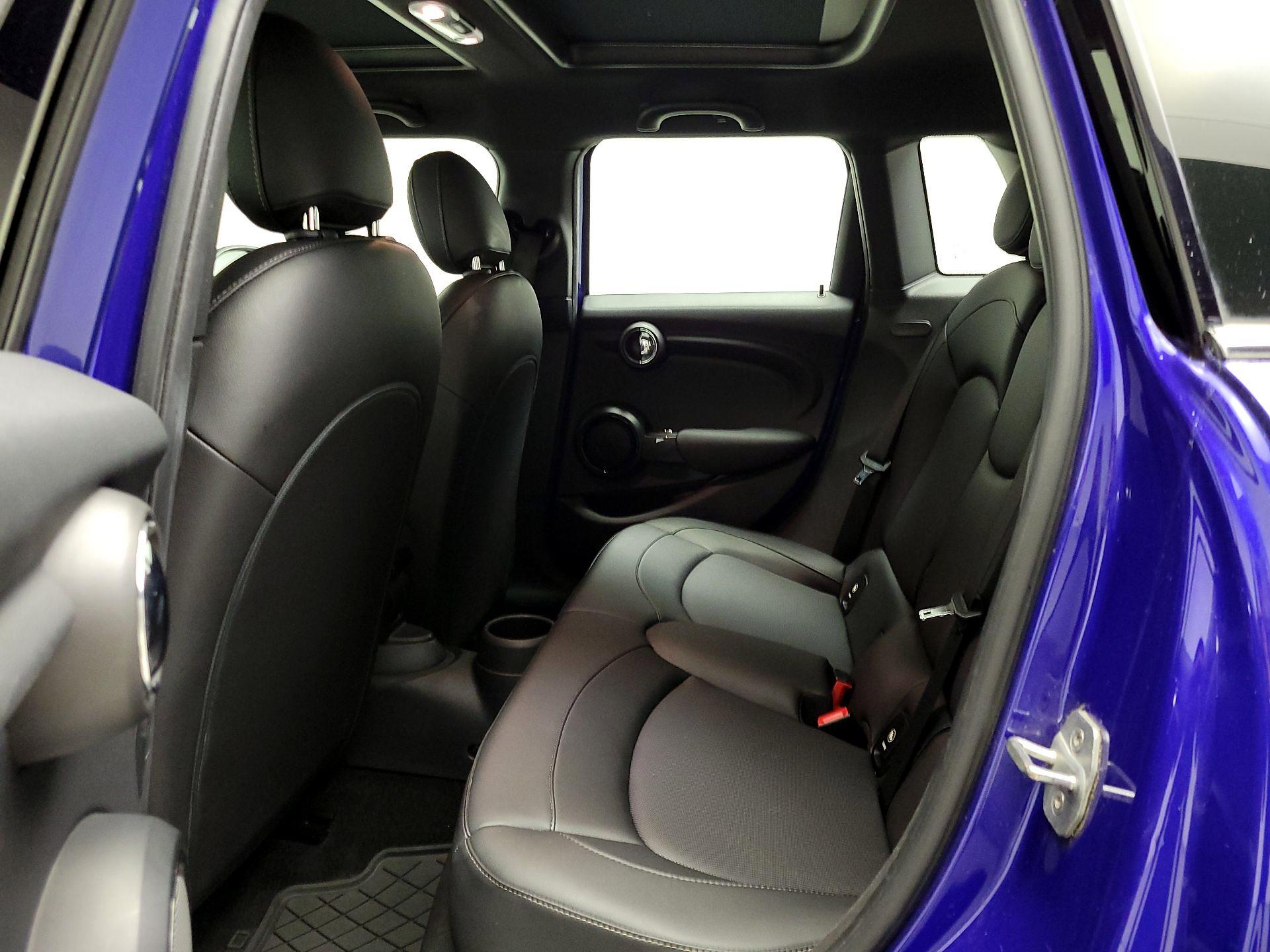 Thumbnail: 2020 MINI Cooper Hardtop - 20