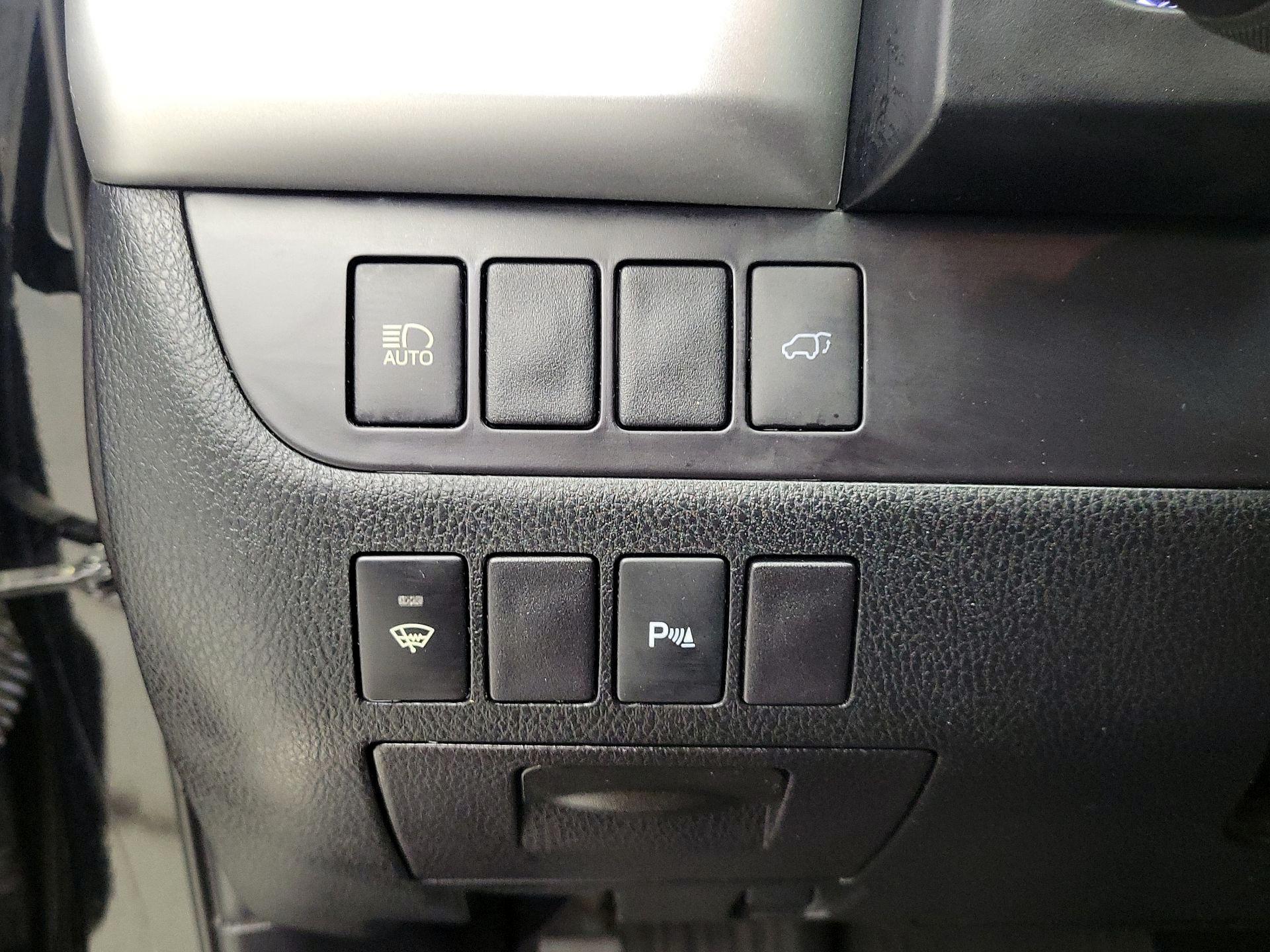 Thumbnail: 2019 Toyota Highlander - 13