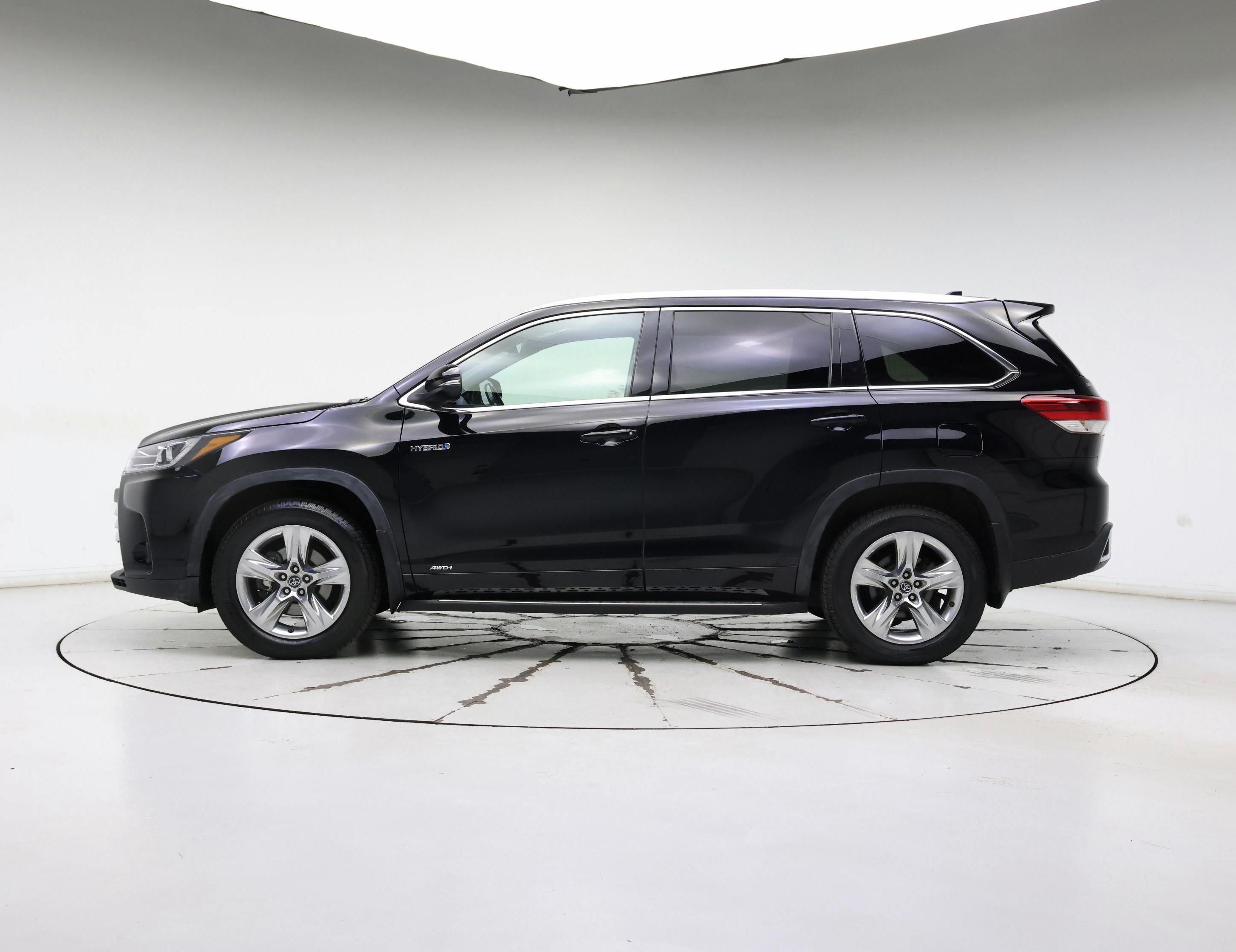 Thumbnail: 2019 Toyota Highlander - 3
