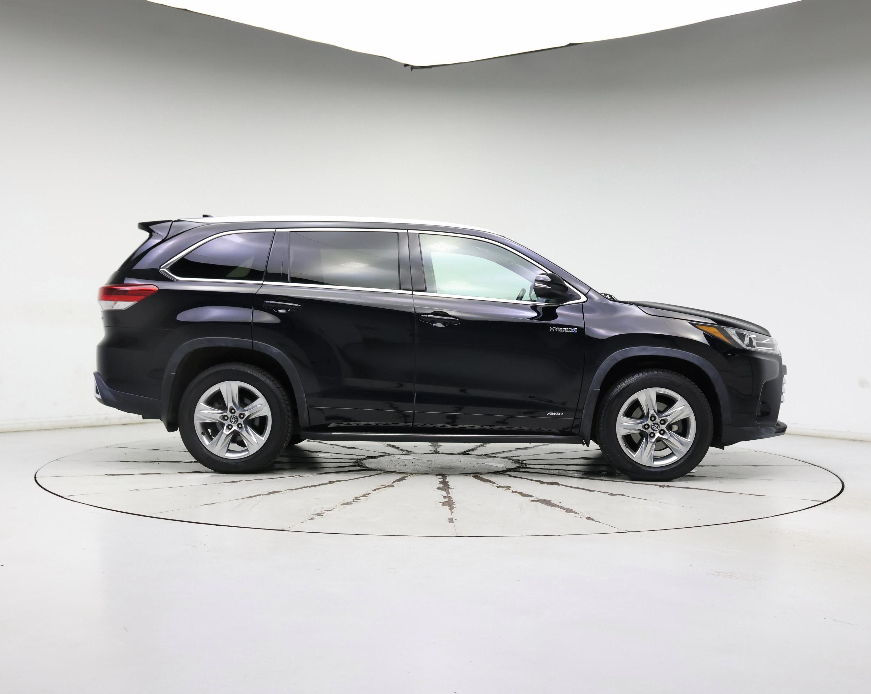 Thumbnail: 2019 Toyota Highlander - 7