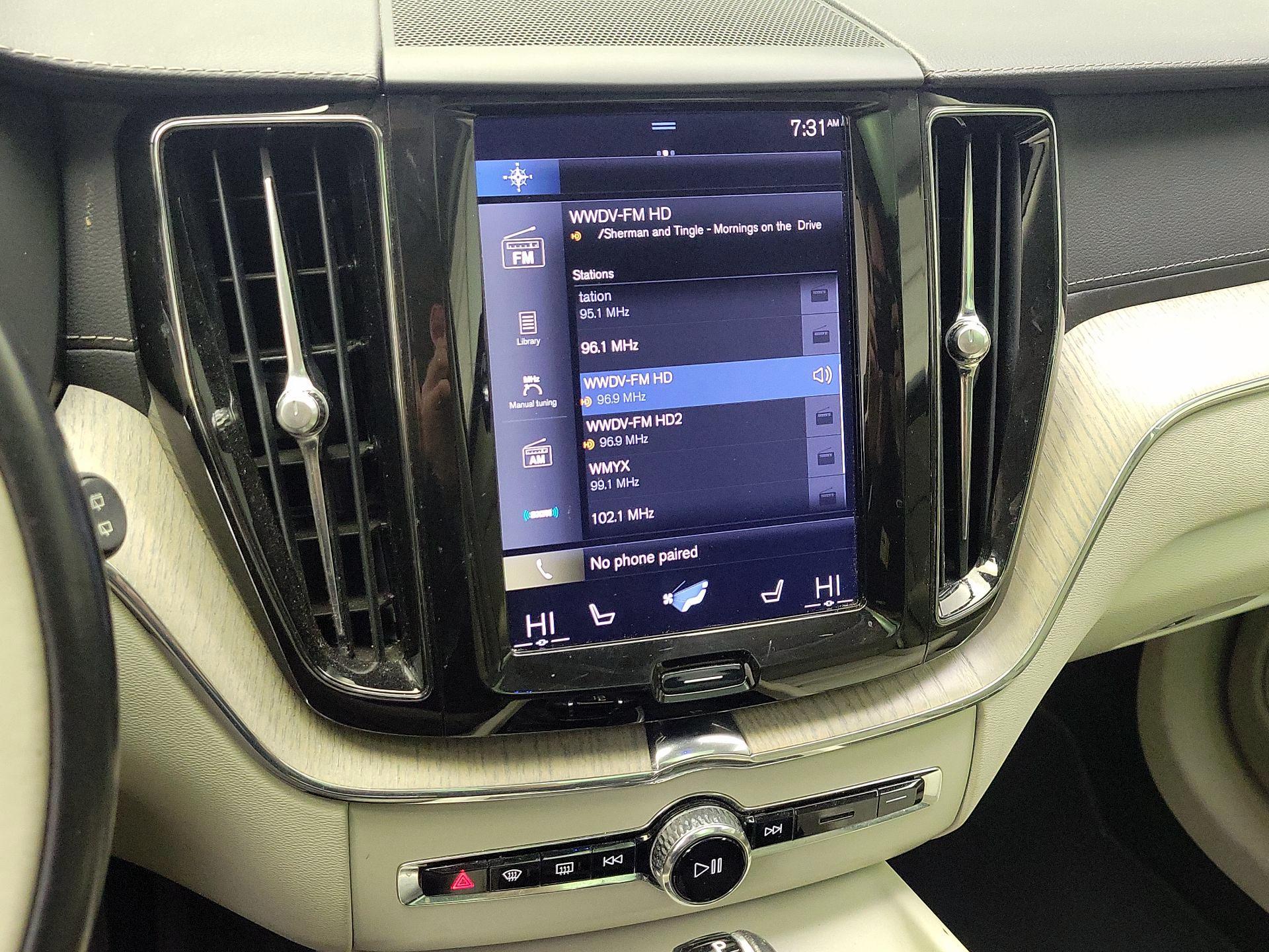 Thumbnail: 2018 Volvo XC60 - 16