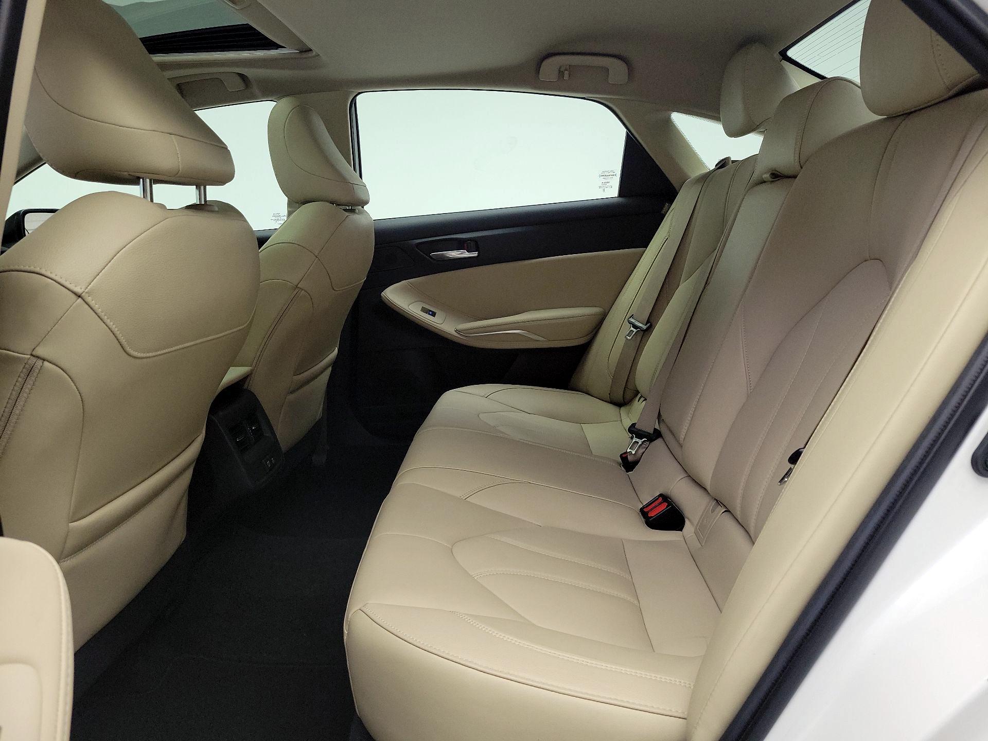 Thumbnail: 2022 Toyota Avalon - 20