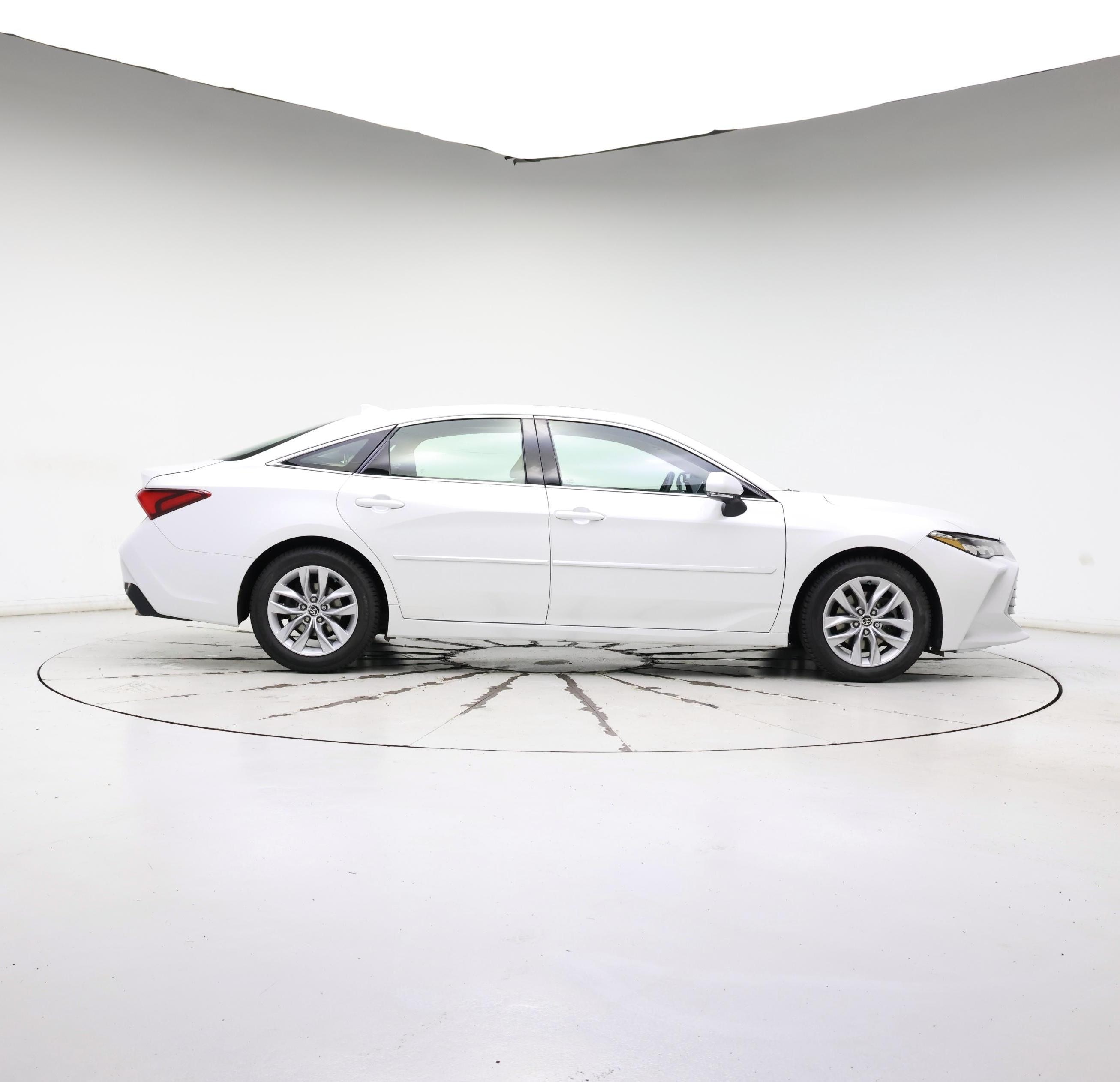 Thumbnail: 2022 Toyota Avalon - 7