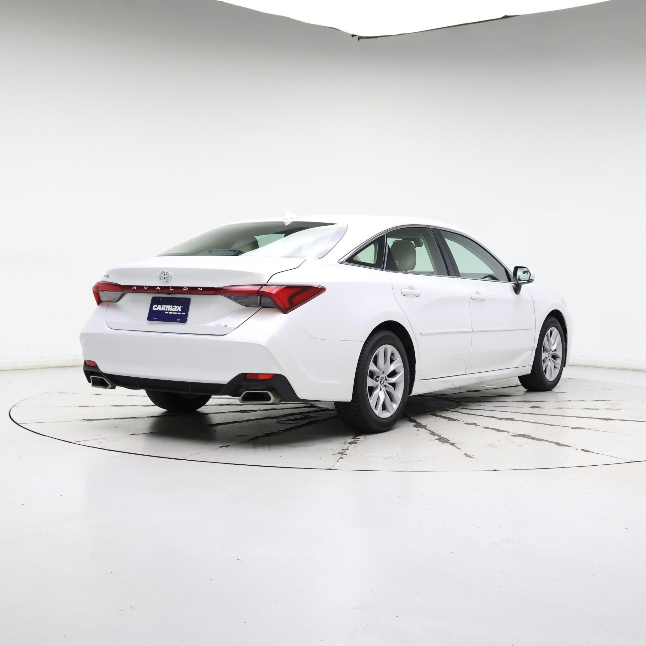 Thumbnail: 2022 Toyota Avalon - 8