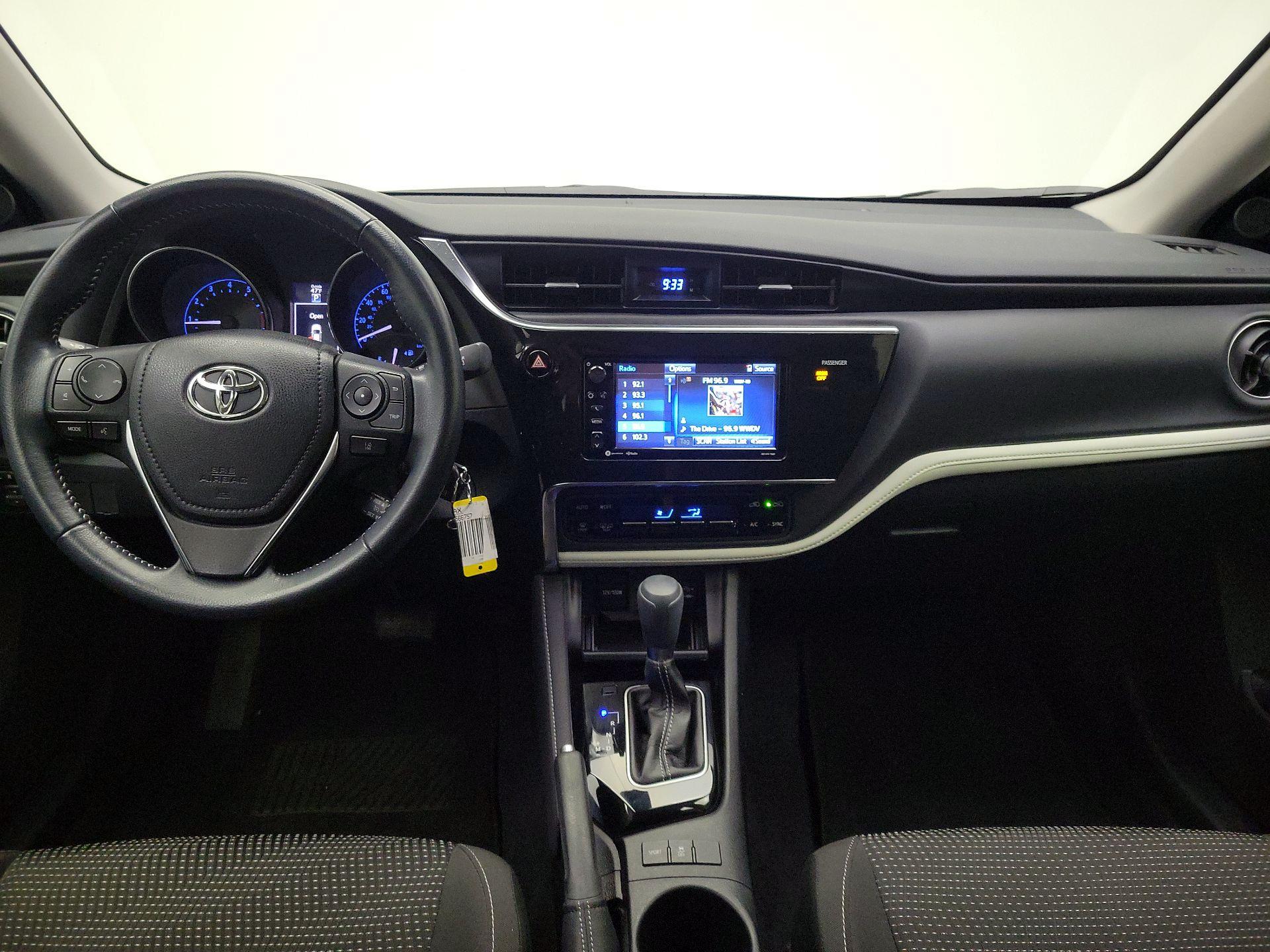 Thumbnail: 2018 Toyota Corolla iM - 9