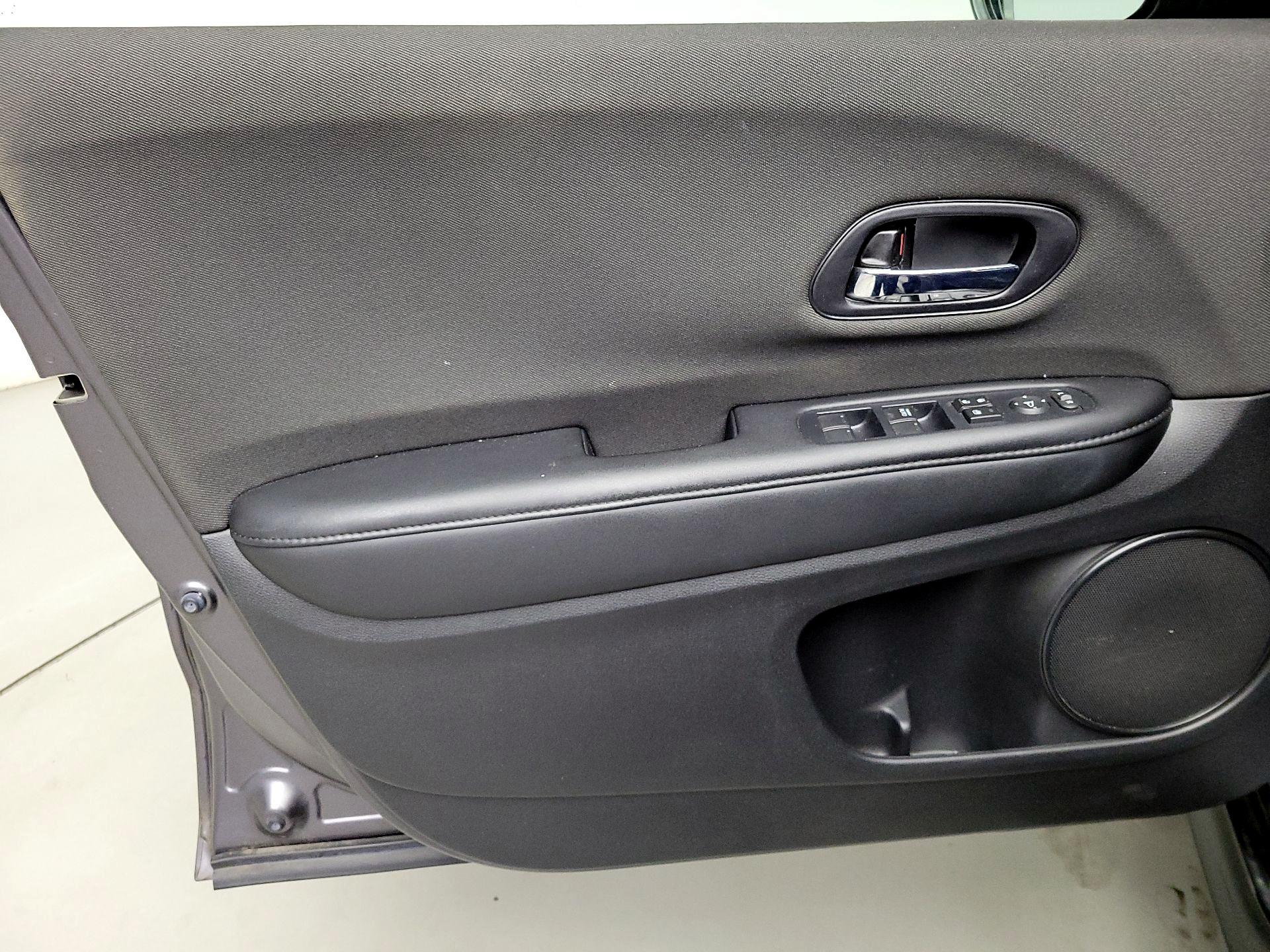 Thumbnail: 2020 Honda HR-V - 12