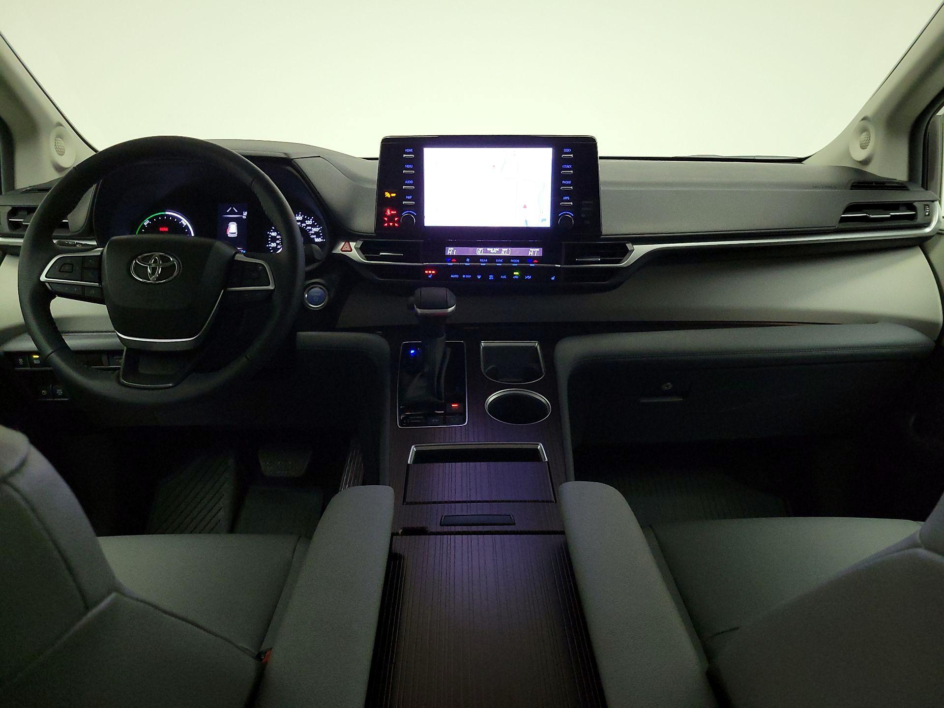 Thumbnail: 2024 Toyota Sienna - 9