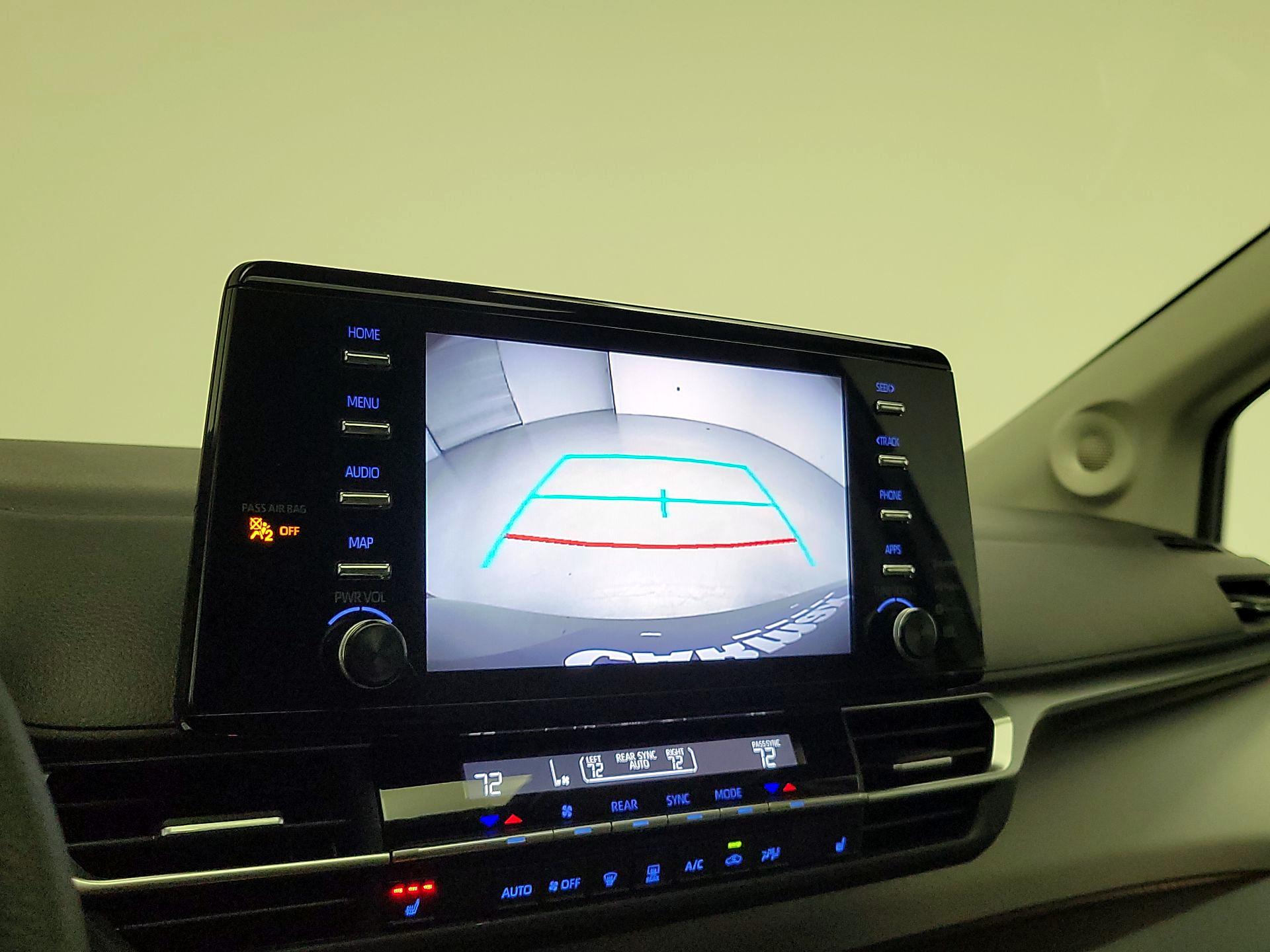 Thumbnail: 2024 Toyota Sienna - 15