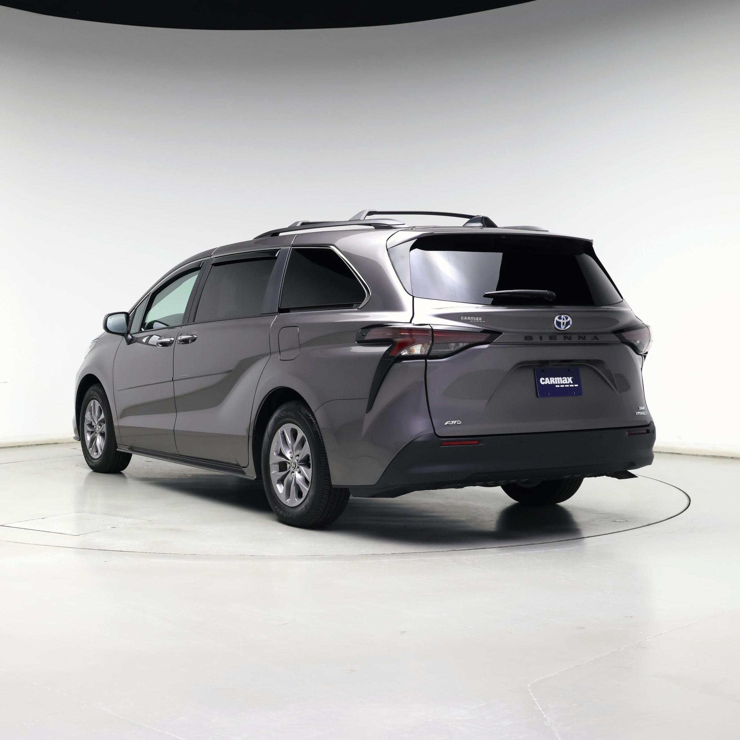 Thumbnail: 2024 Toyota Sienna - 2