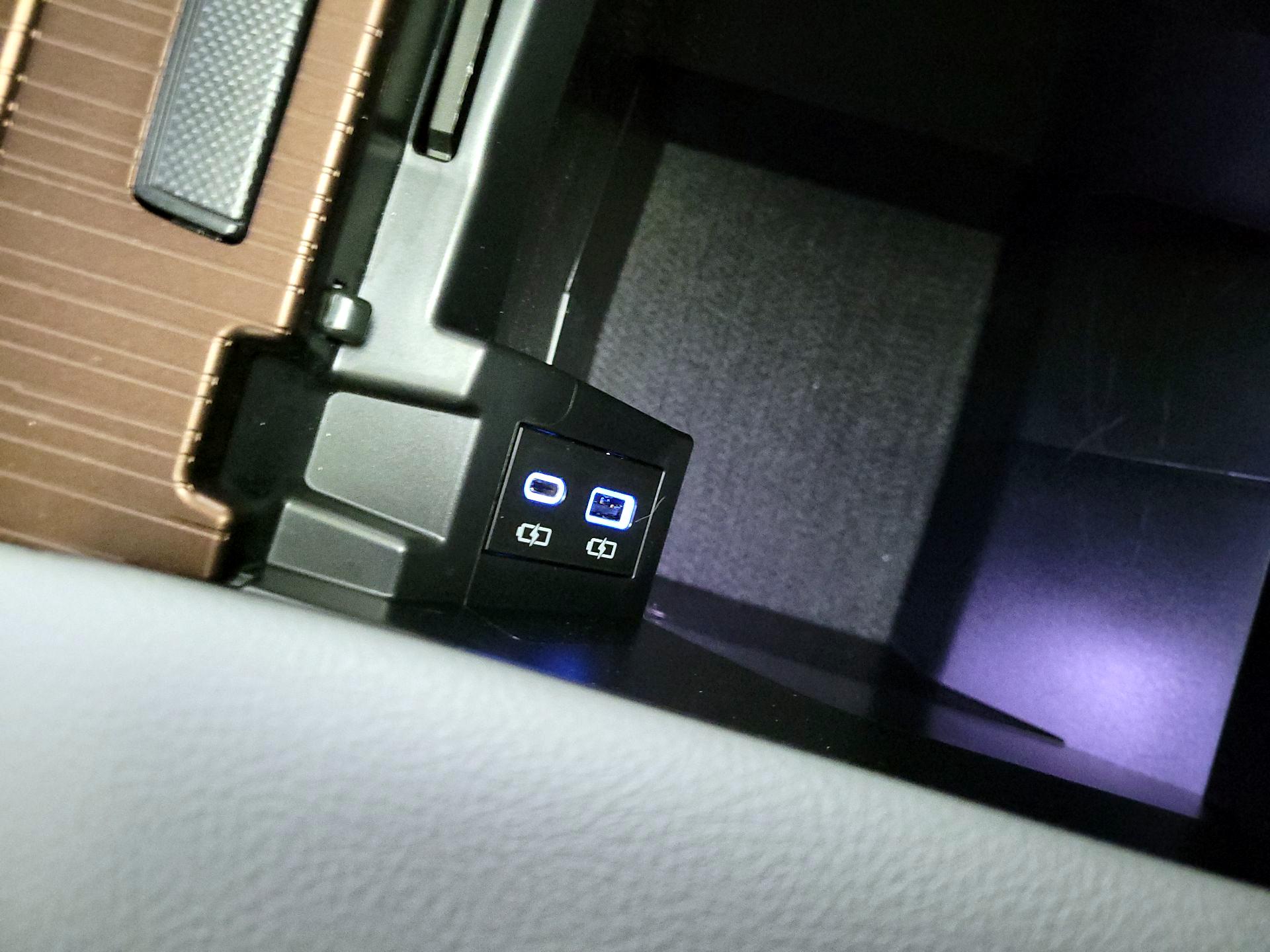 Thumbnail: 2024 Toyota Sienna - 19