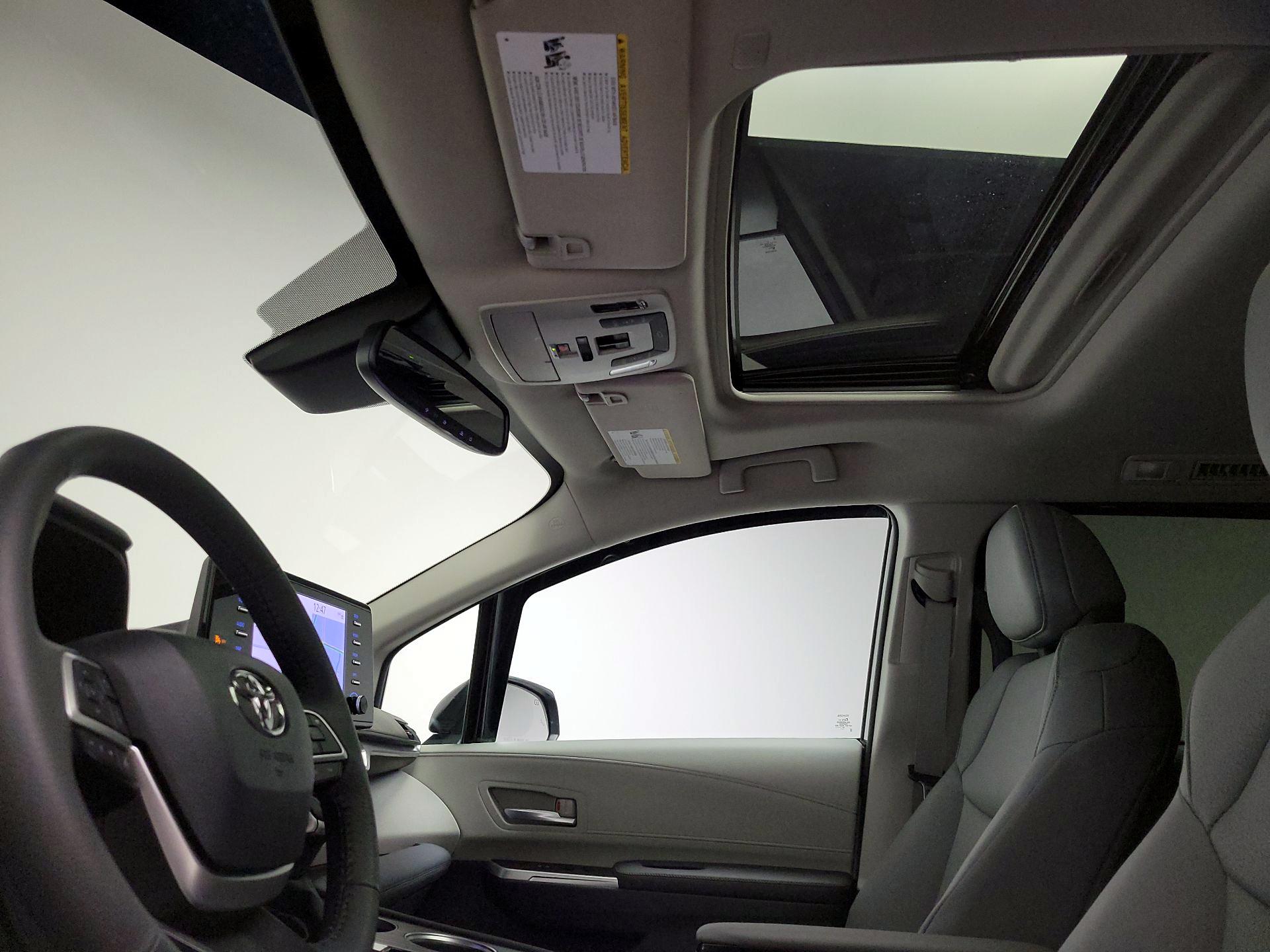 Thumbnail: 2024 Toyota Sienna - 20