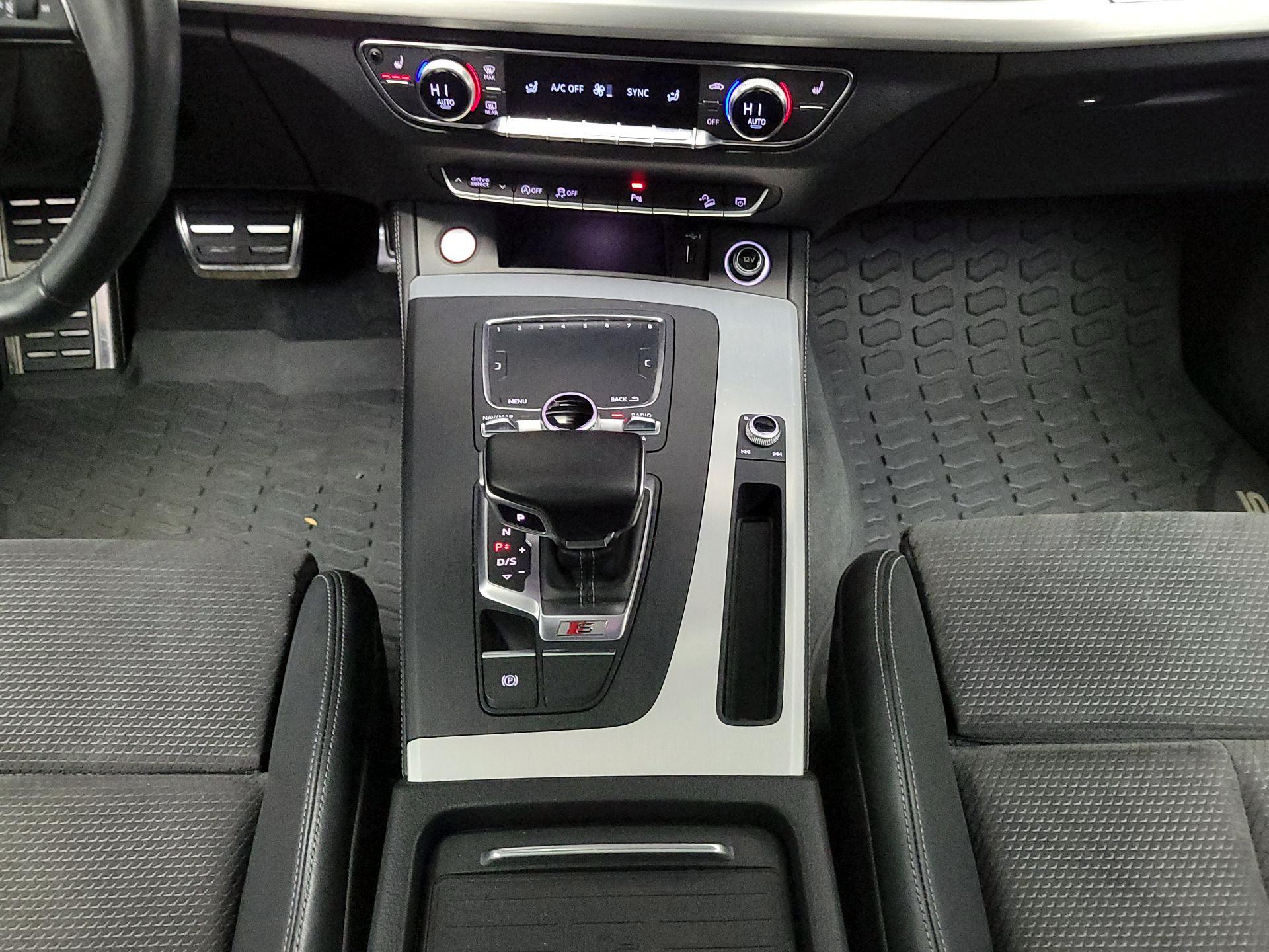 Thumbnail: 2020 Audi SQ5 - 18