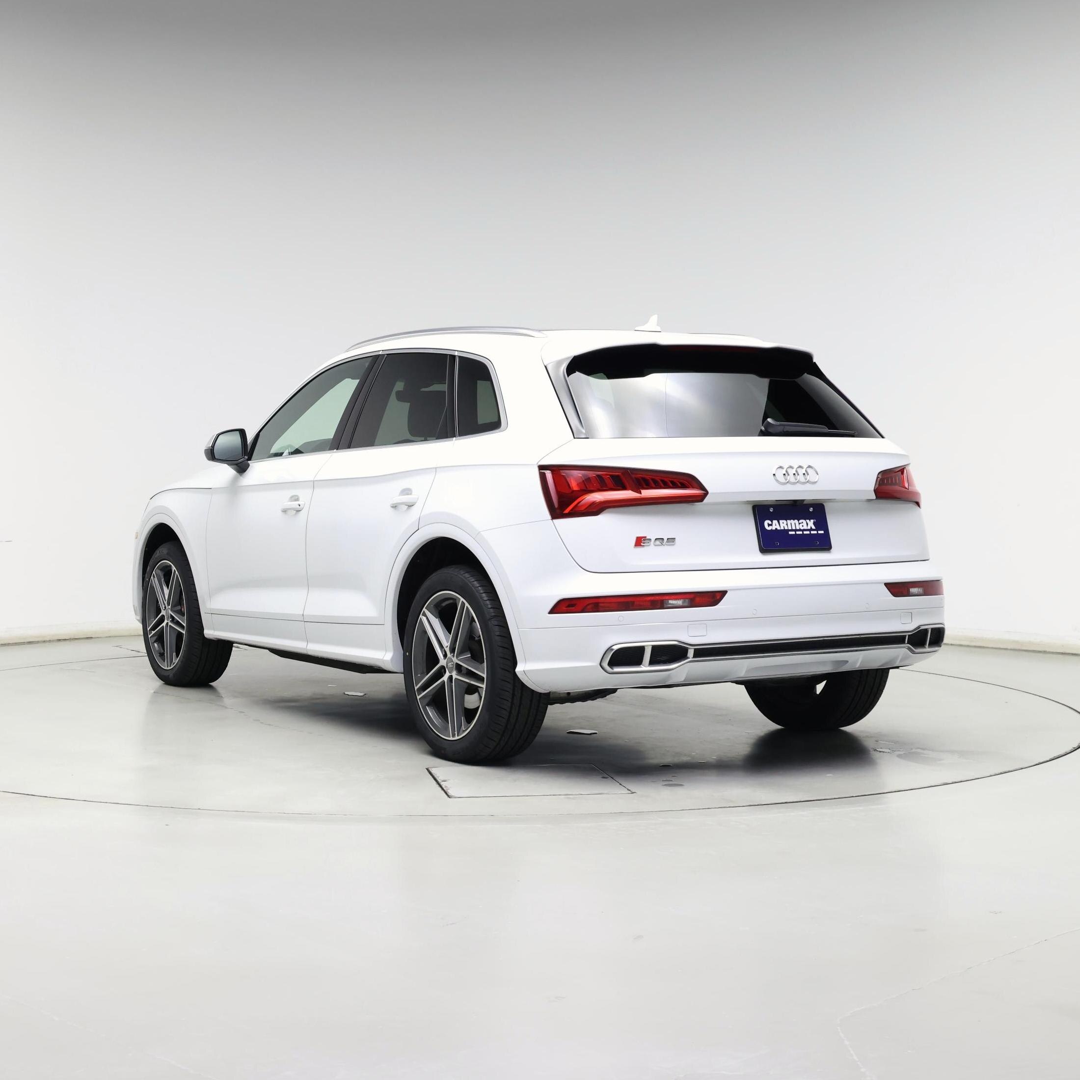 Thumbnail: 2020 Audi SQ5 - 2