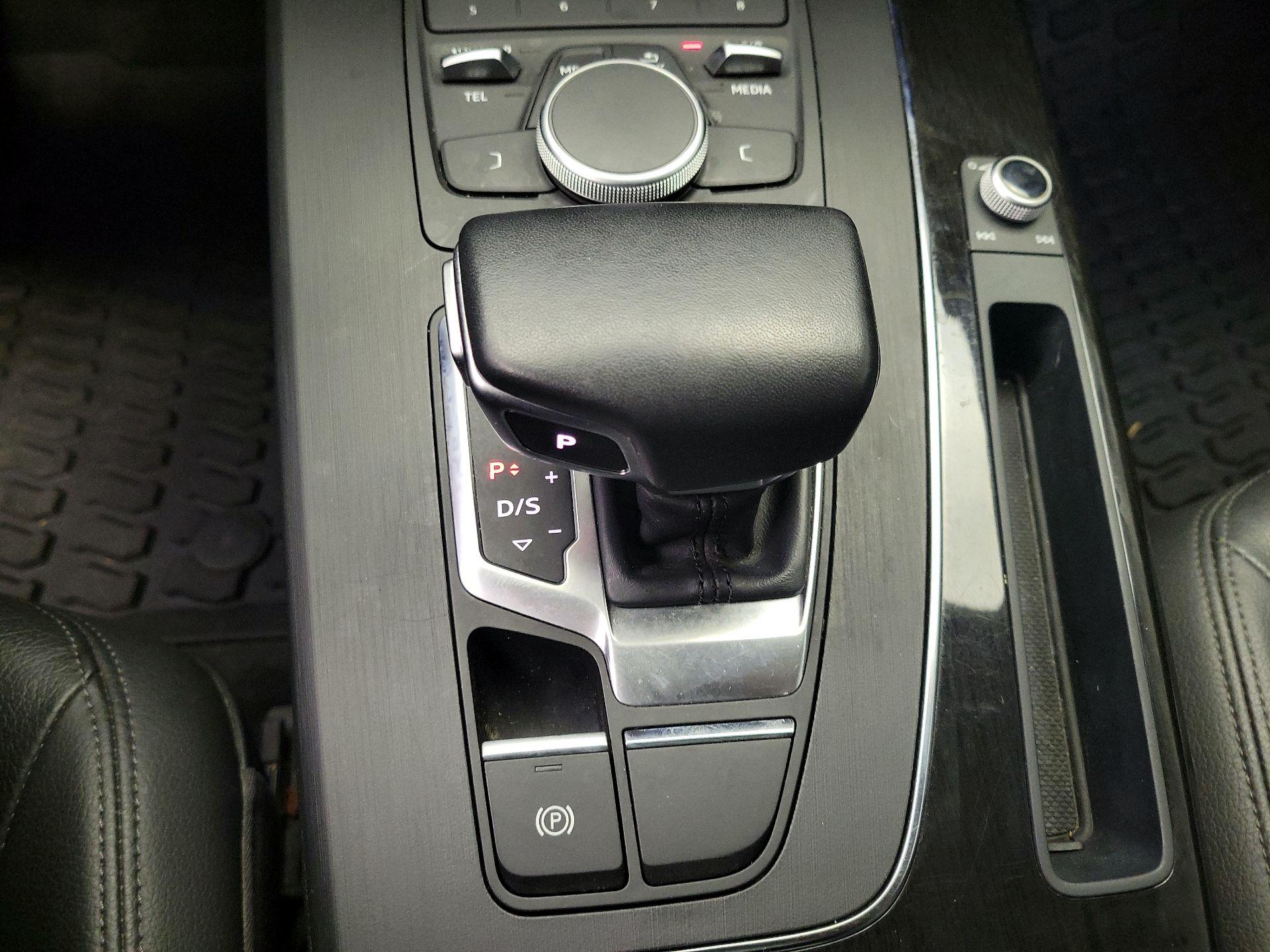 Thumbnail: 2019 Audi Q5 - 17