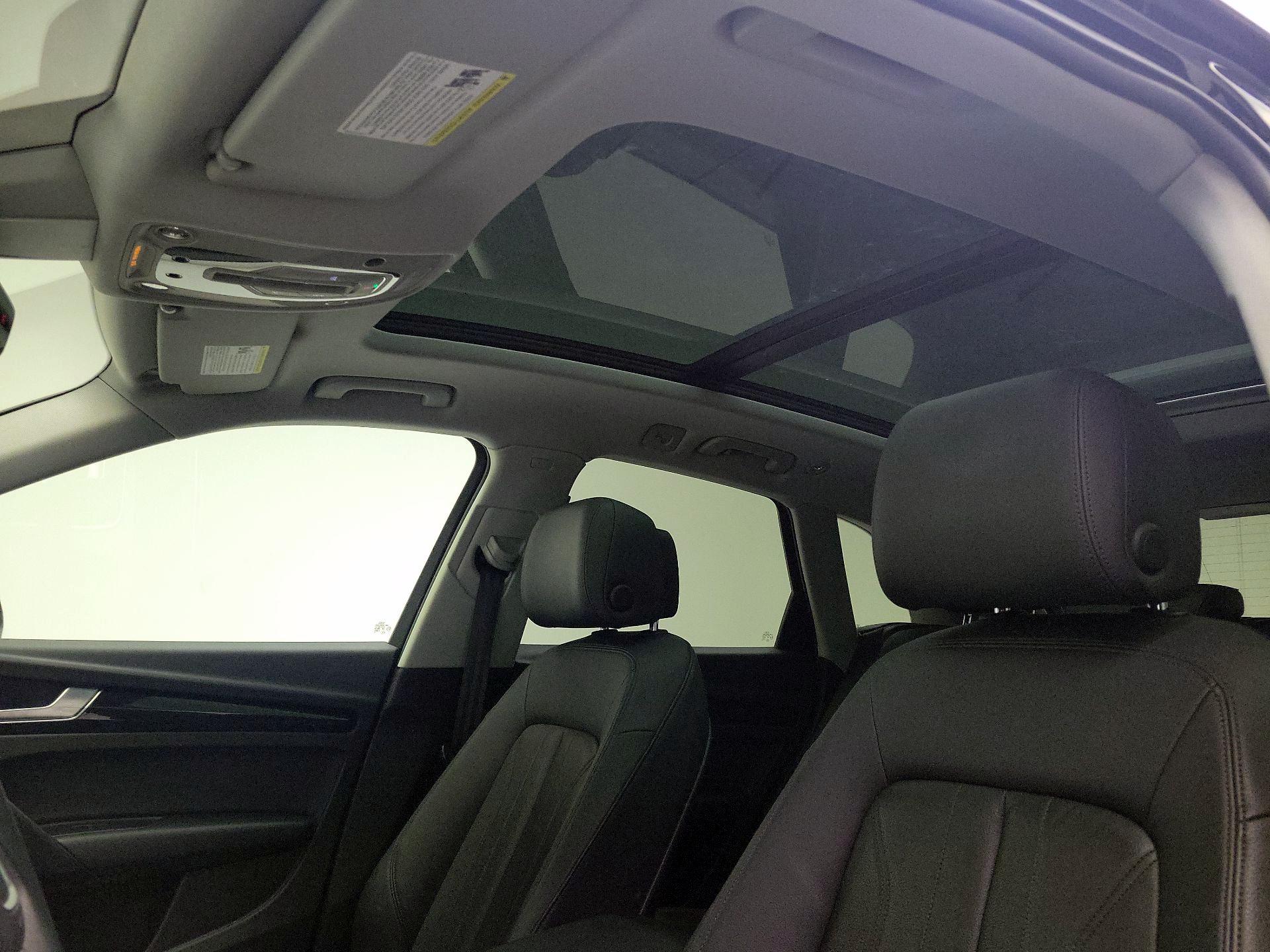 Thumbnail: 2019 Audi Q5 - 19