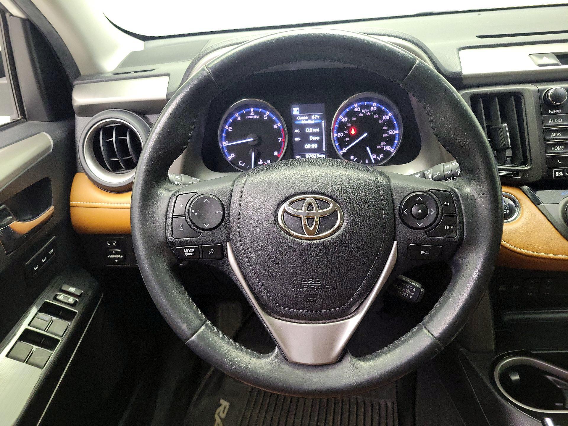 Thumbnail: 2018 Toyota RAV4 - 10