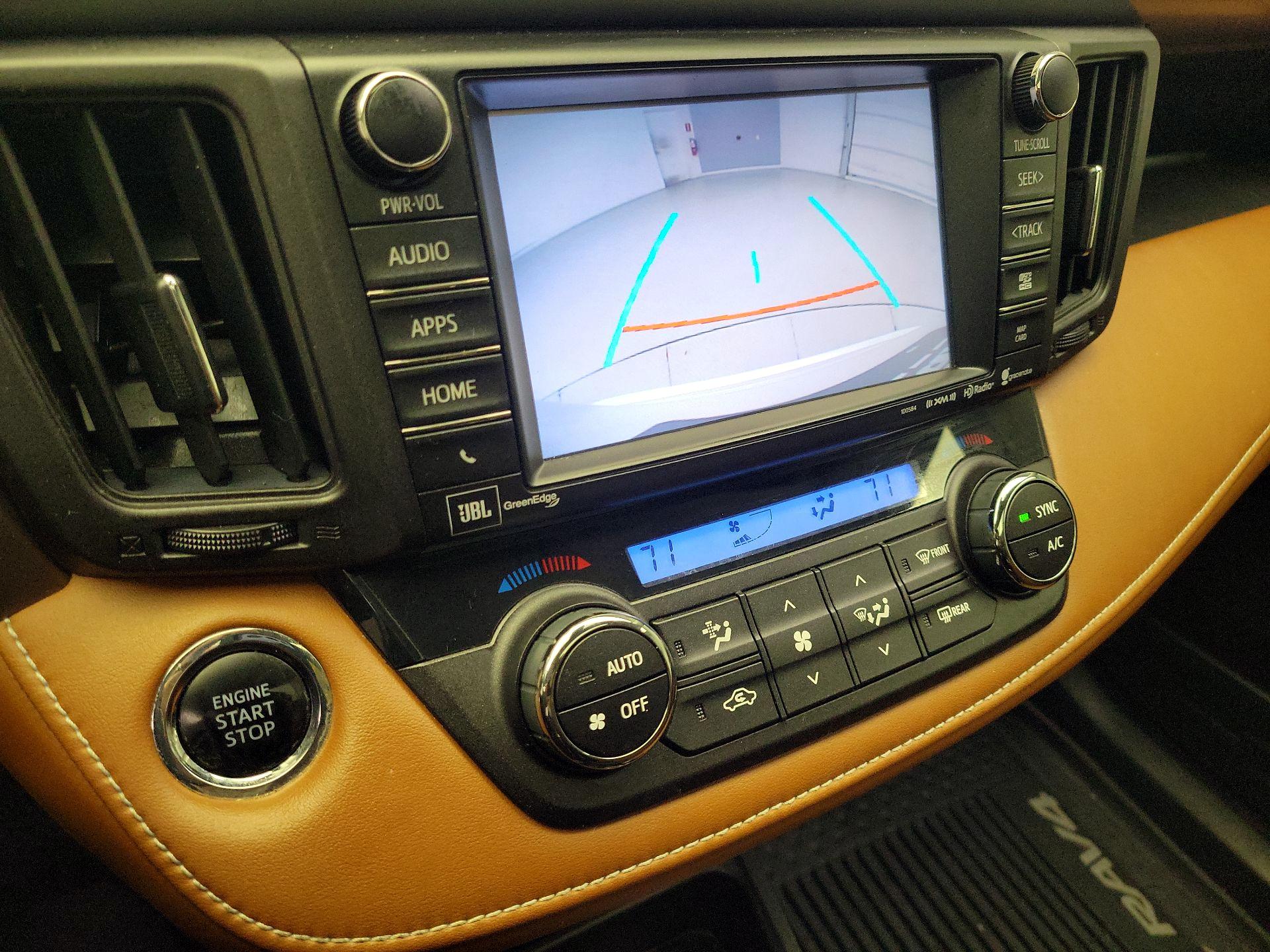 Thumbnail: 2018 Toyota RAV4 - 15