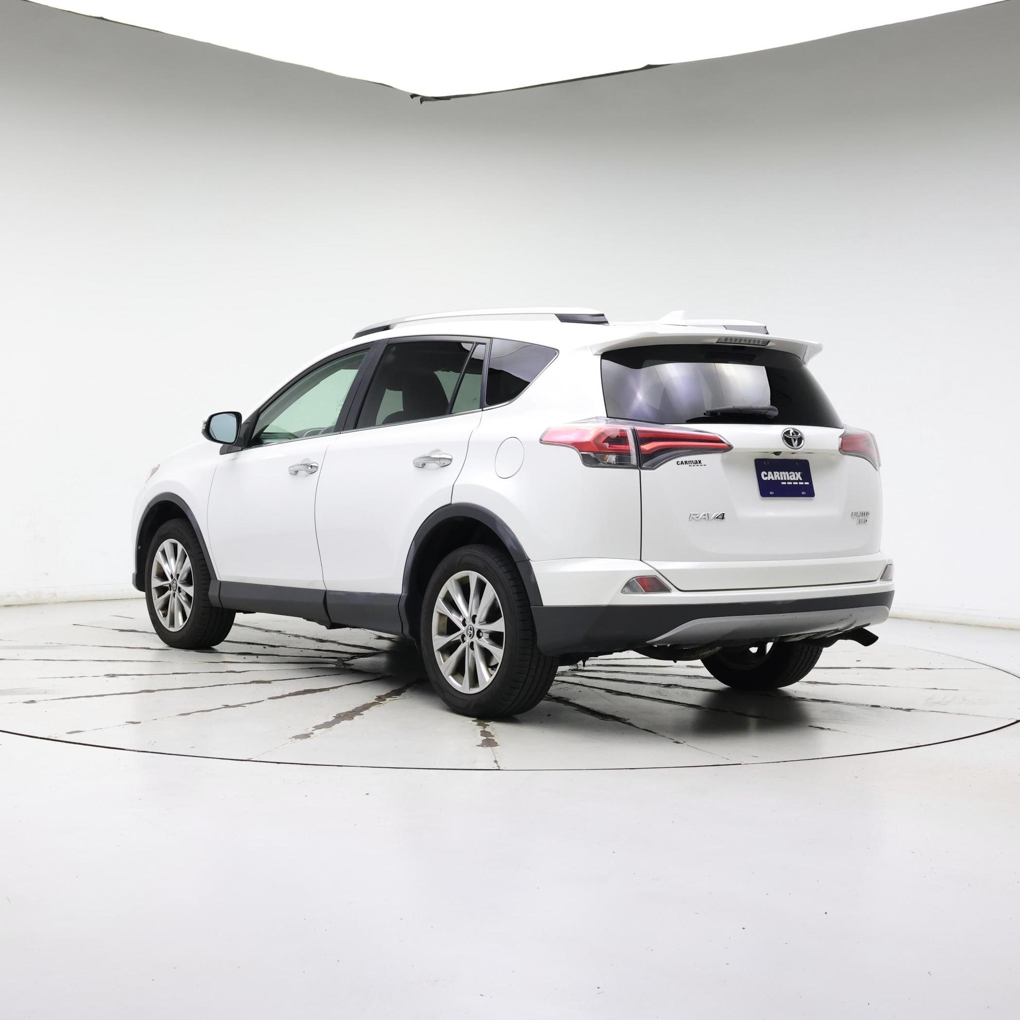 Thumbnail: 2018 Toyota RAV4 - 2