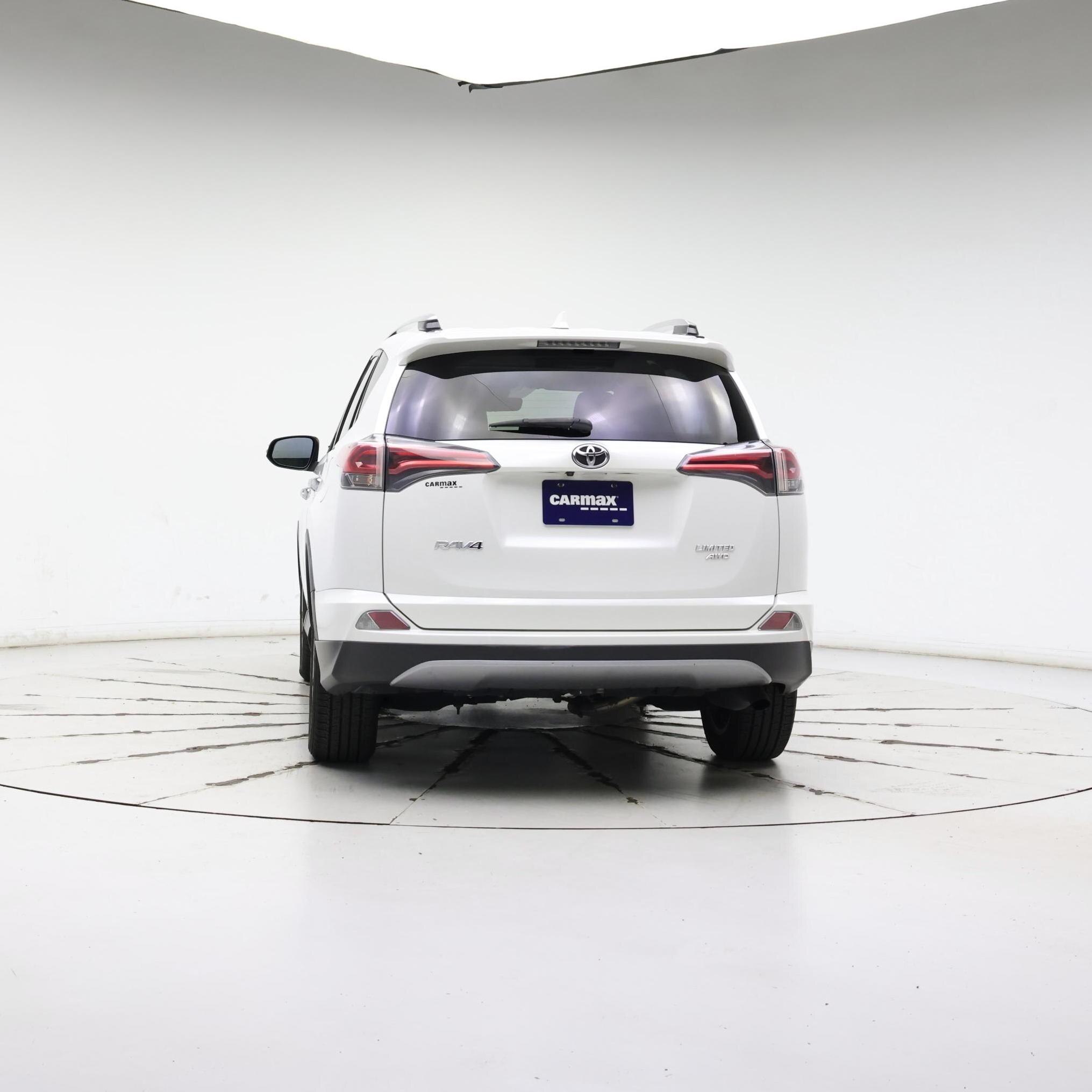 Thumbnail: 2018 Toyota RAV4 - 6