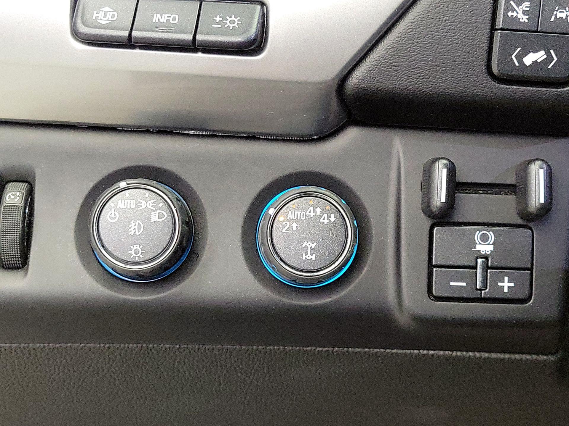 Thumbnail: 2018 Chevrolet Tahoe - 13