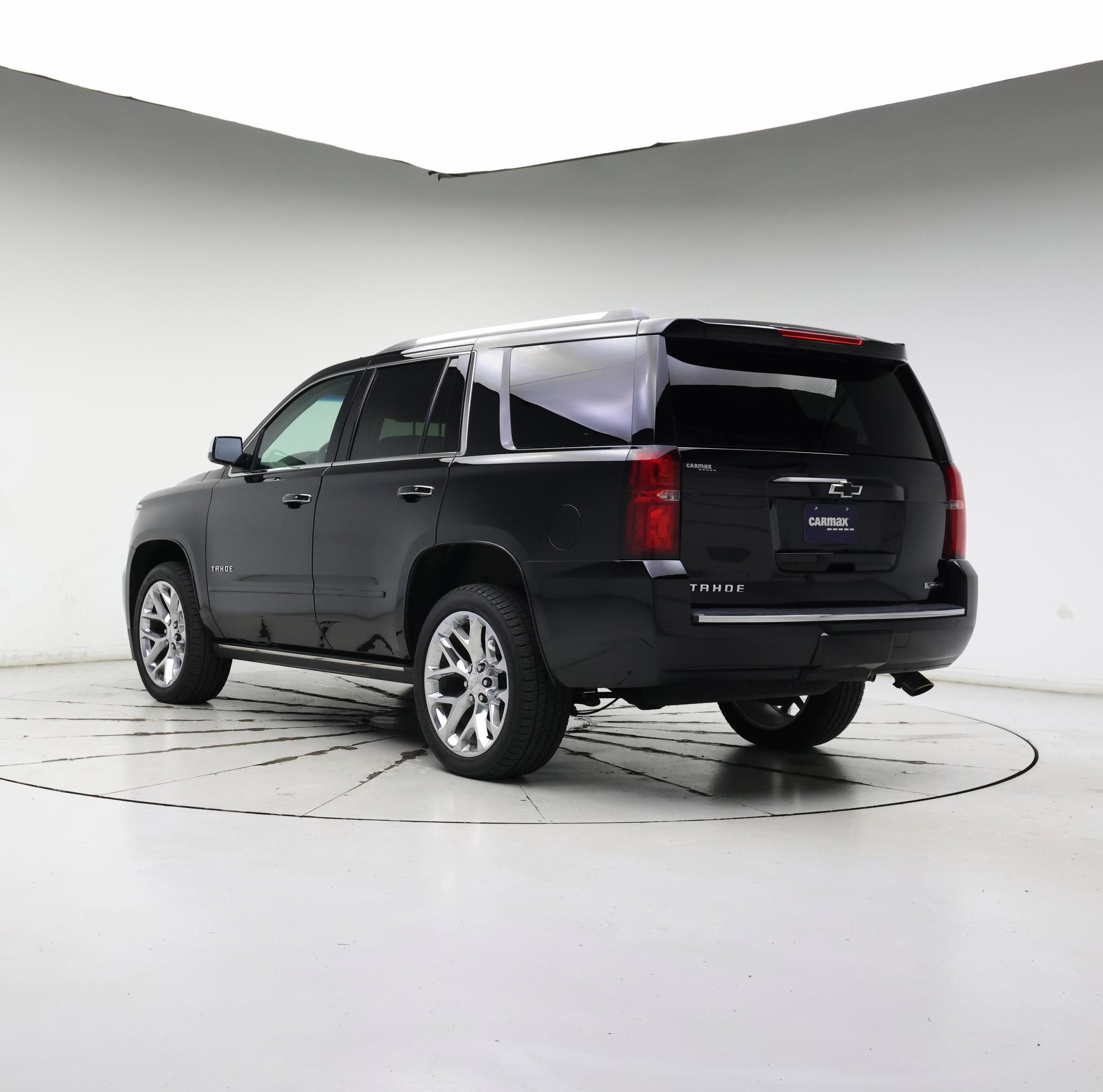 Thumbnail: 2018 Chevrolet Tahoe - 2