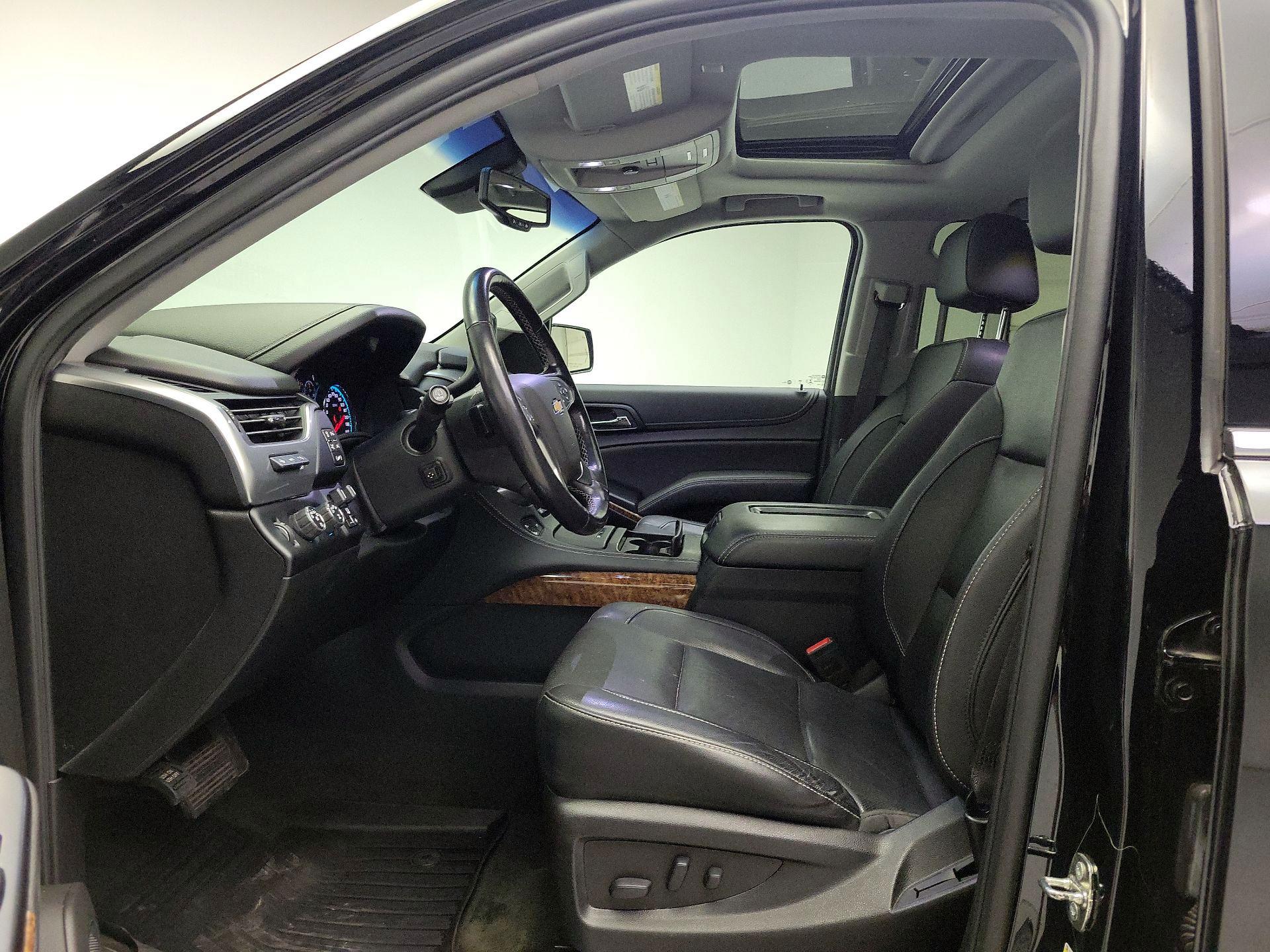 Thumbnail: 2018 Chevrolet Tahoe - 20